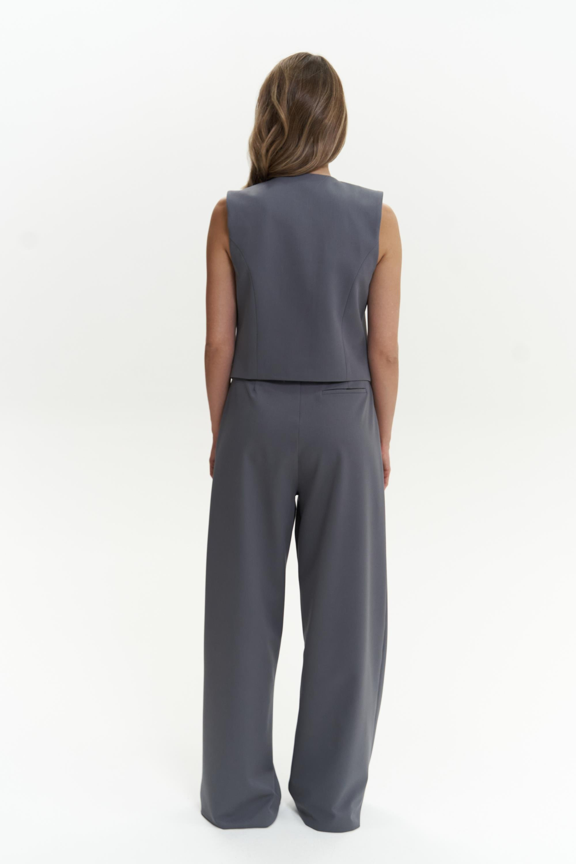 Kaylee Gri Üçgen Detay Kısa Yelek