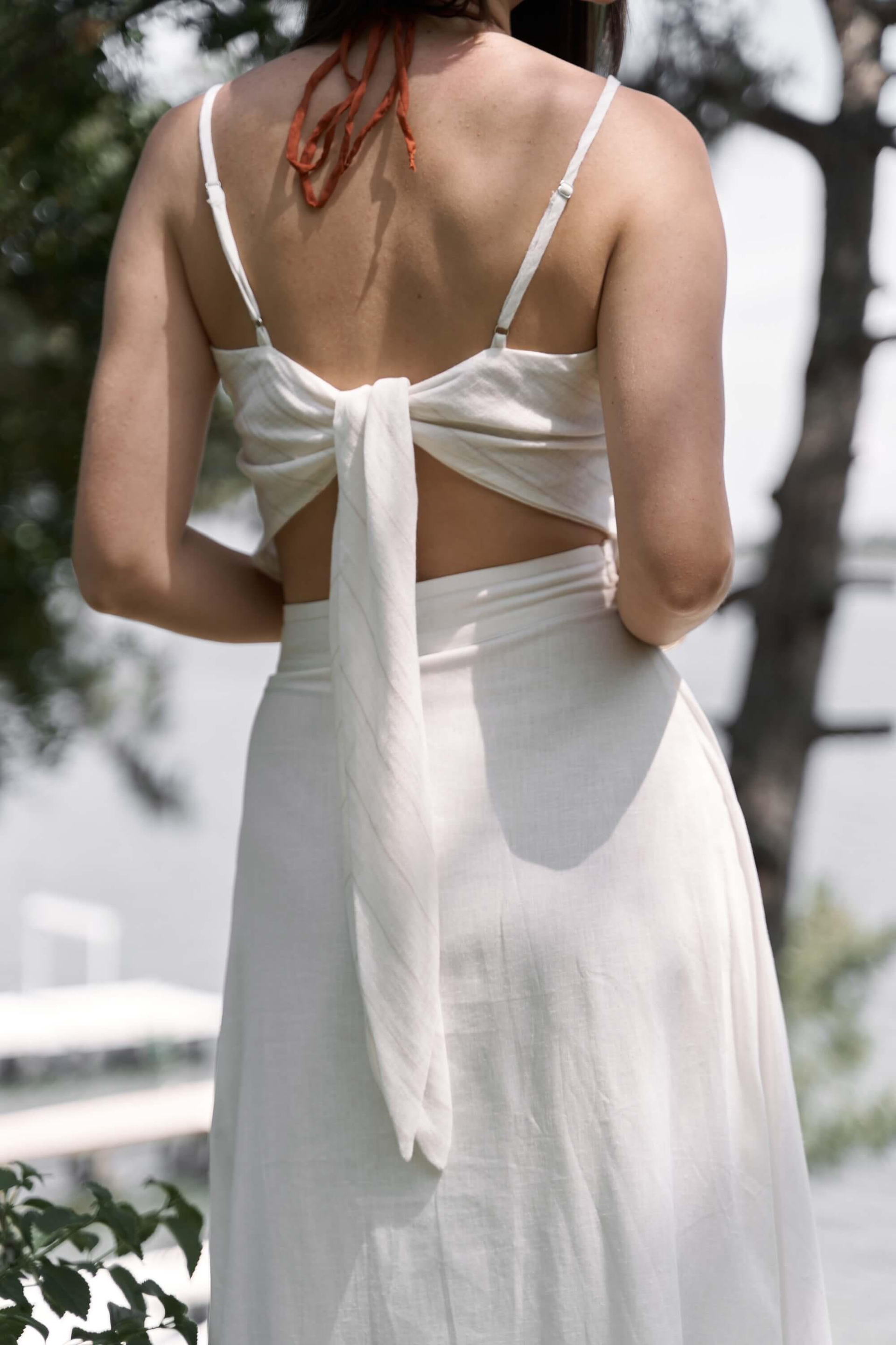 Kita Üçgen Detay Çizgili Ekru Keten Crop