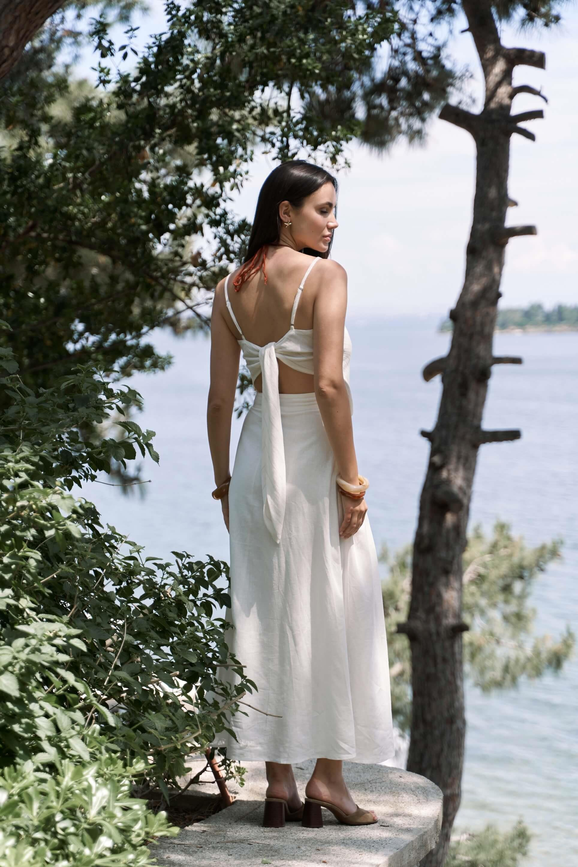 Kita Üçgen Detay Çizgili Ekru Keten Crop