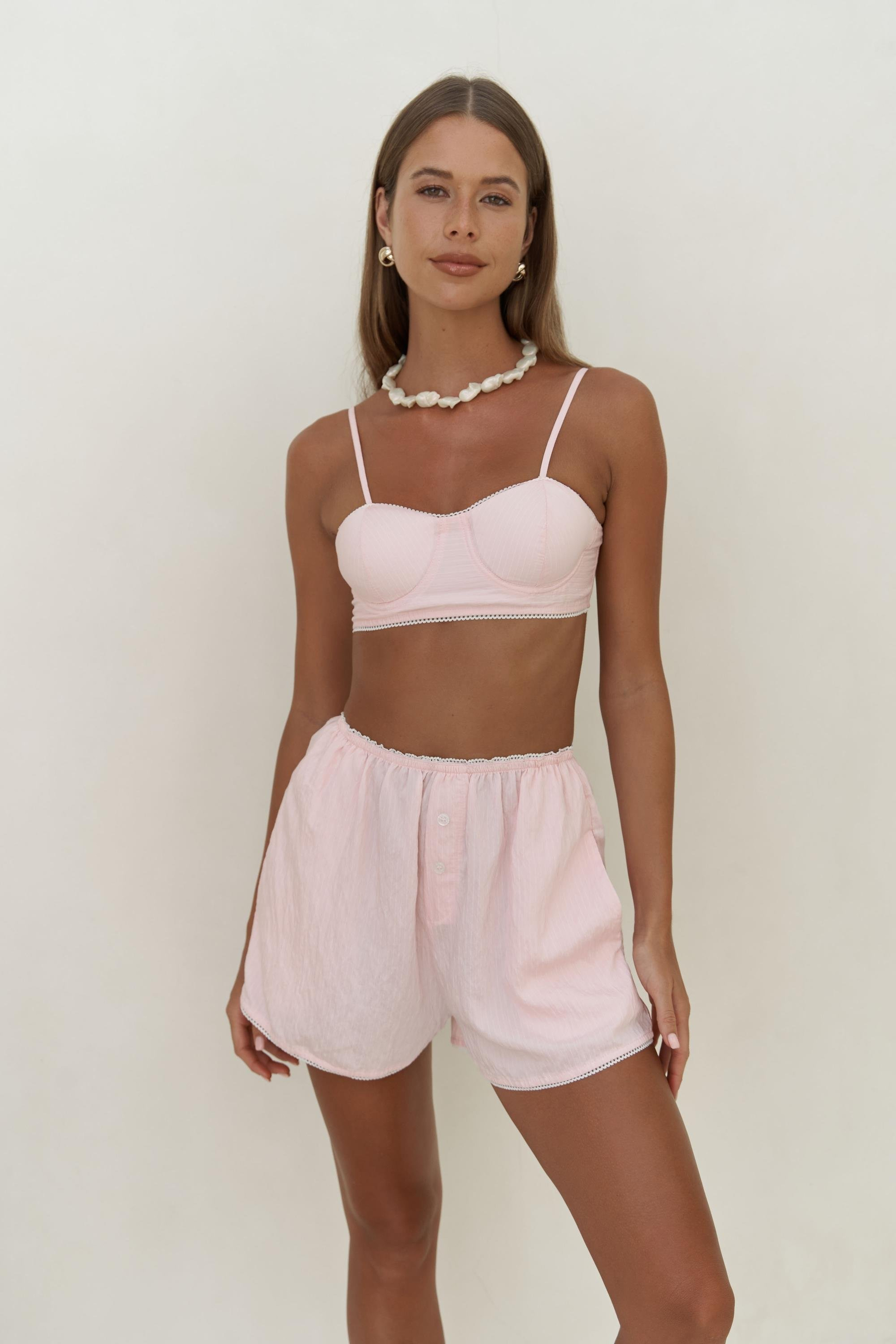 Leda Dantel Detay Şortlu Pembe Üçlü Takım