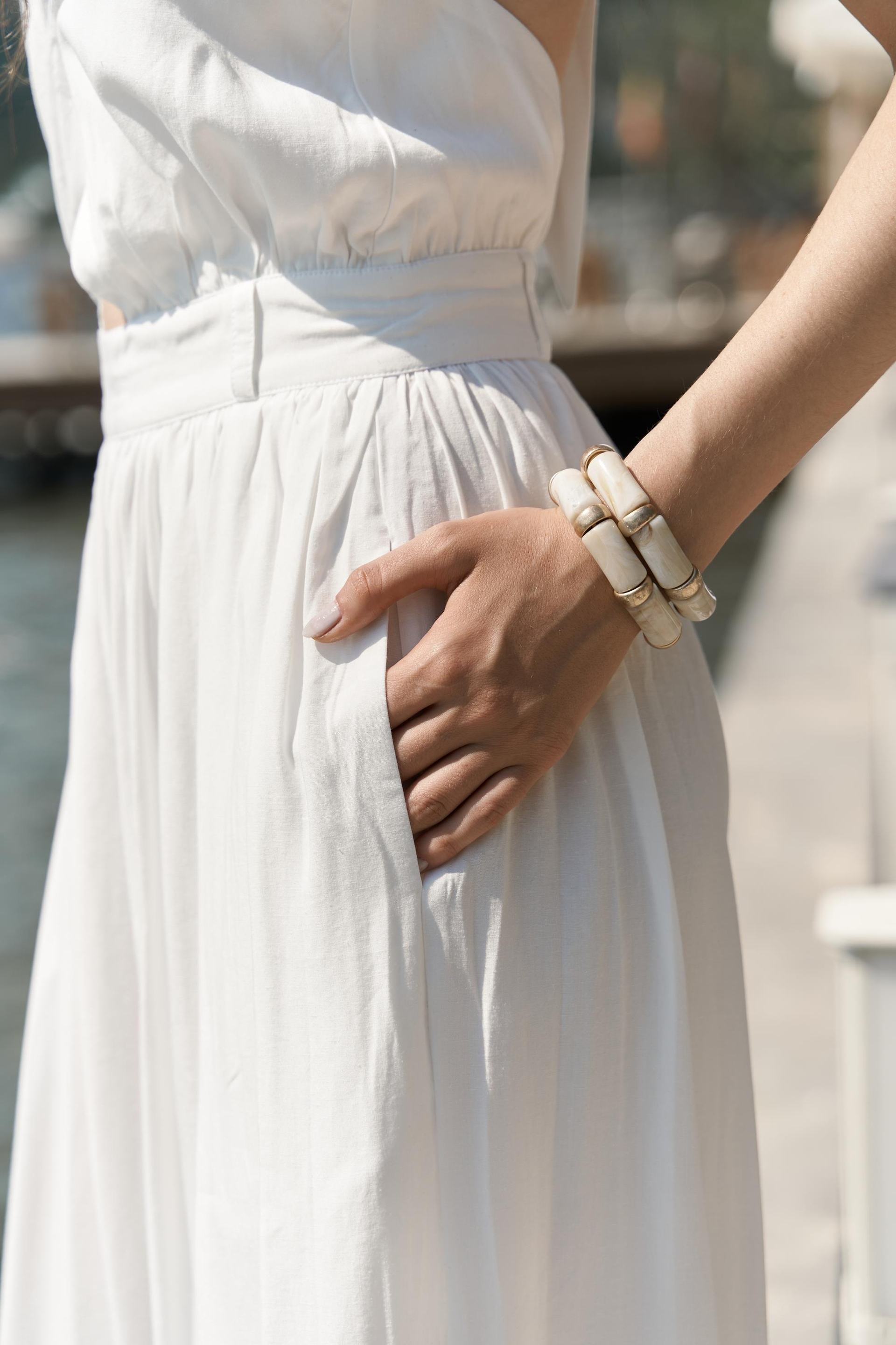 Lios Pencere Detay Ekru Uzun Tulum