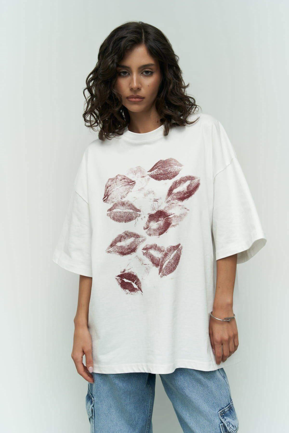 Lips Beyaz Oversize T-shirt