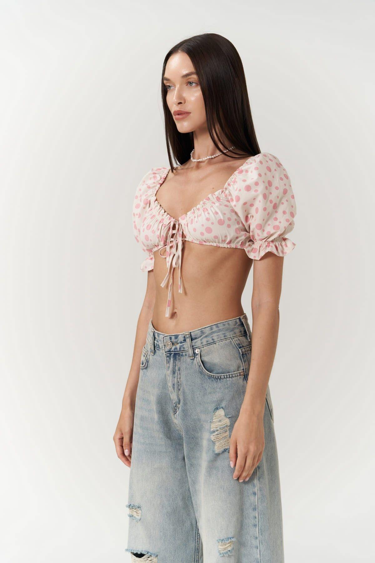 Lisa Pembe Puantiyeli Crop