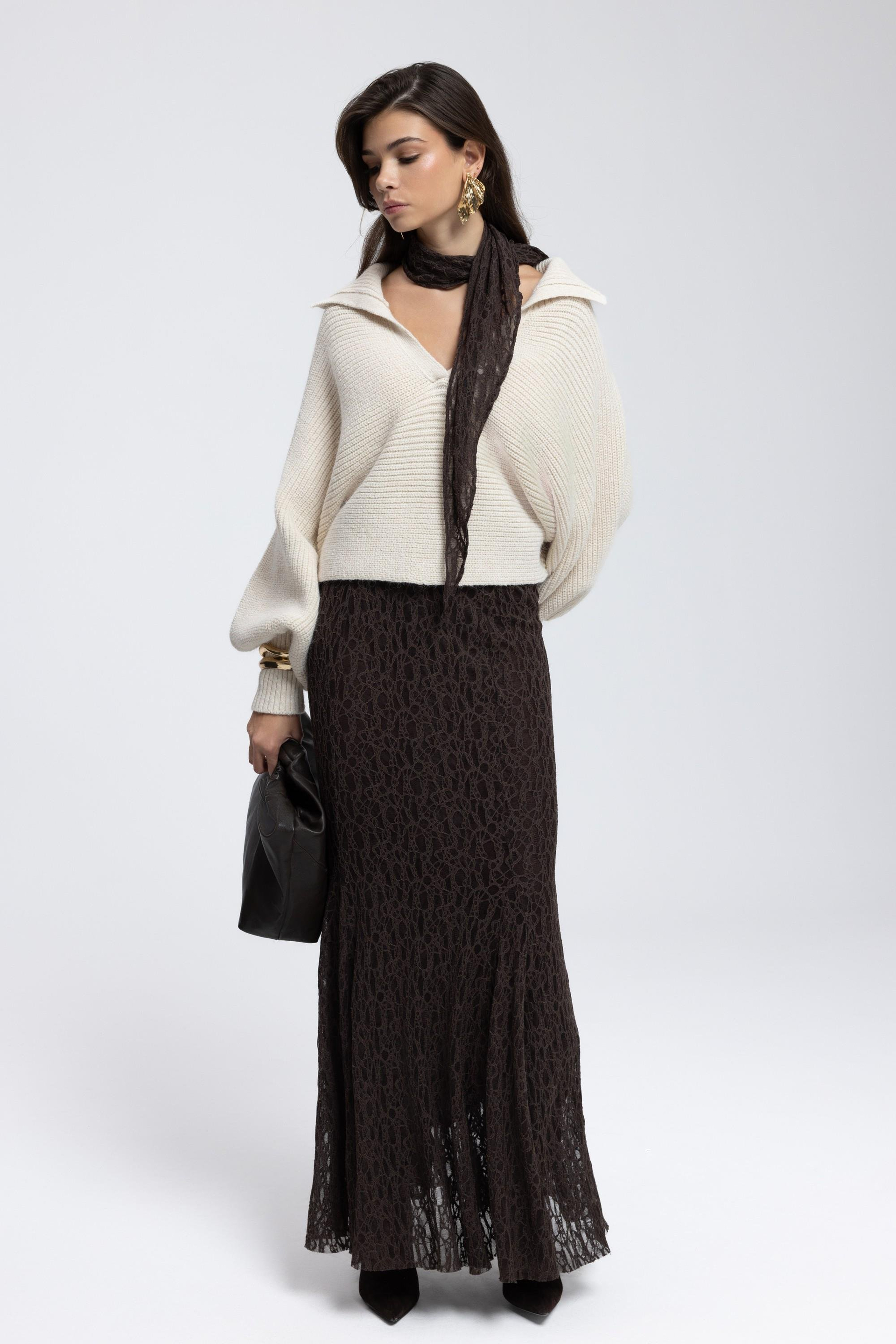 Livia Bej Yakalı Kazak