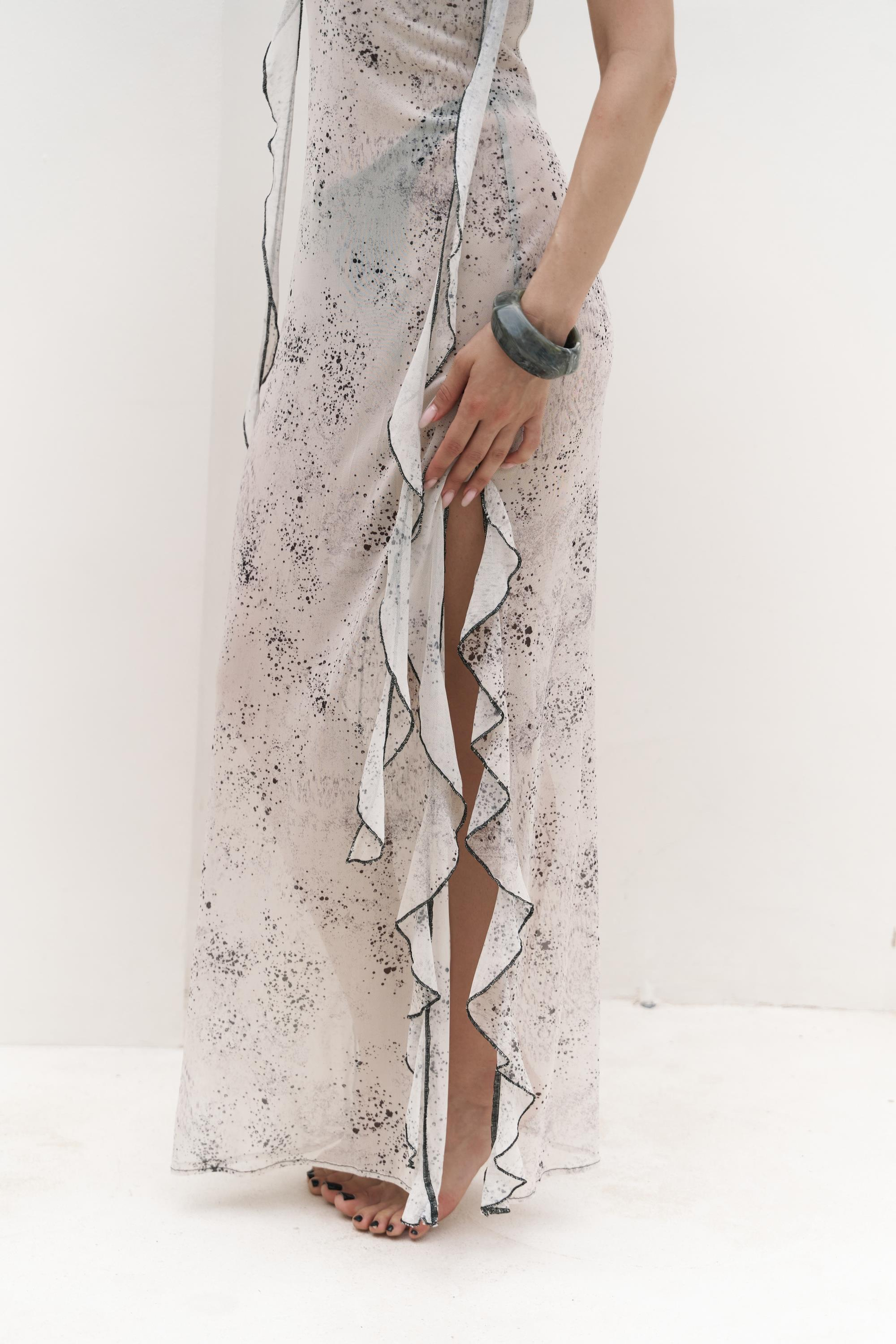 Magi Fırfır Detay Bej Uzun Elbise