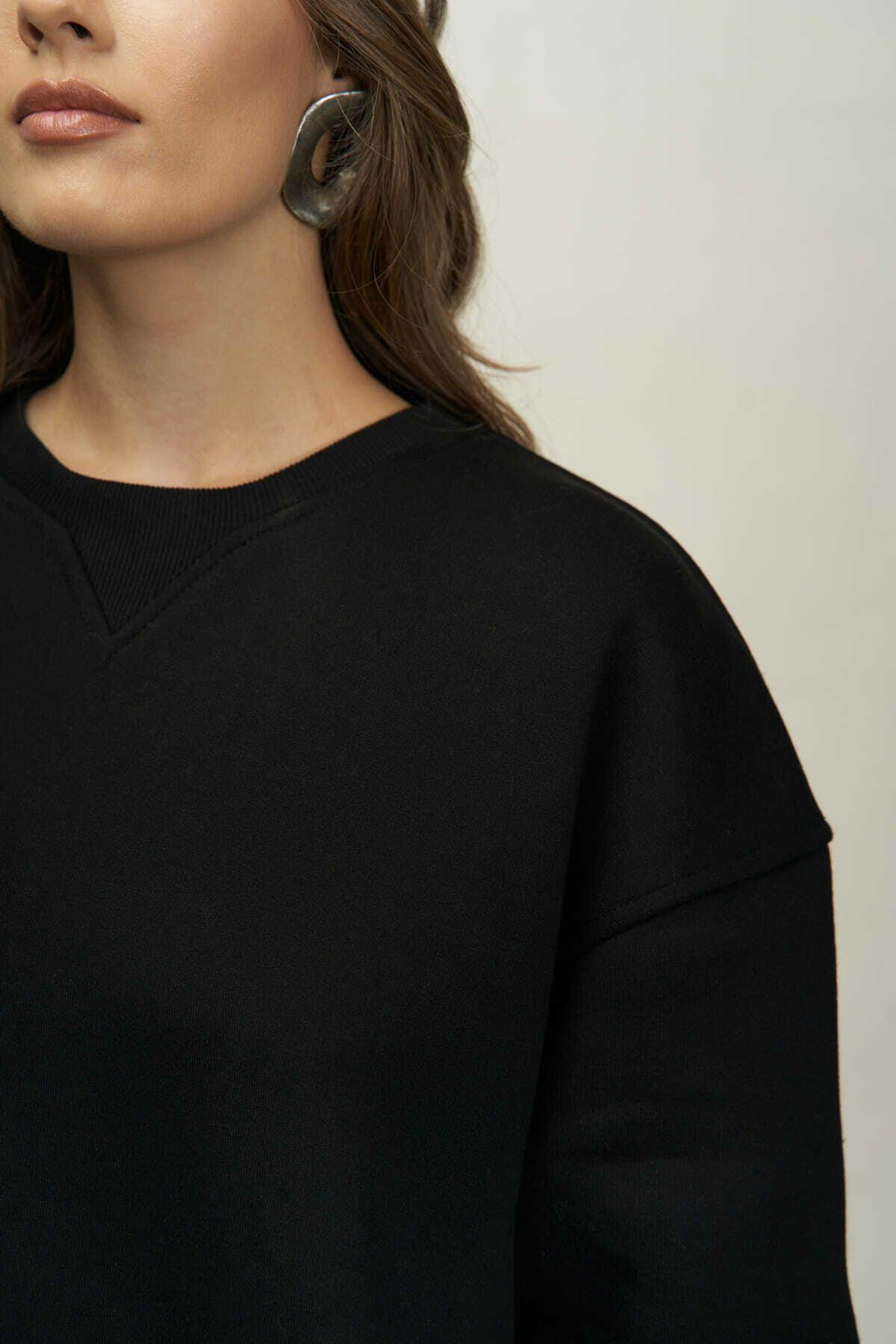 MCLLCTN Maico Black Unisex 0versize Sweatshirt