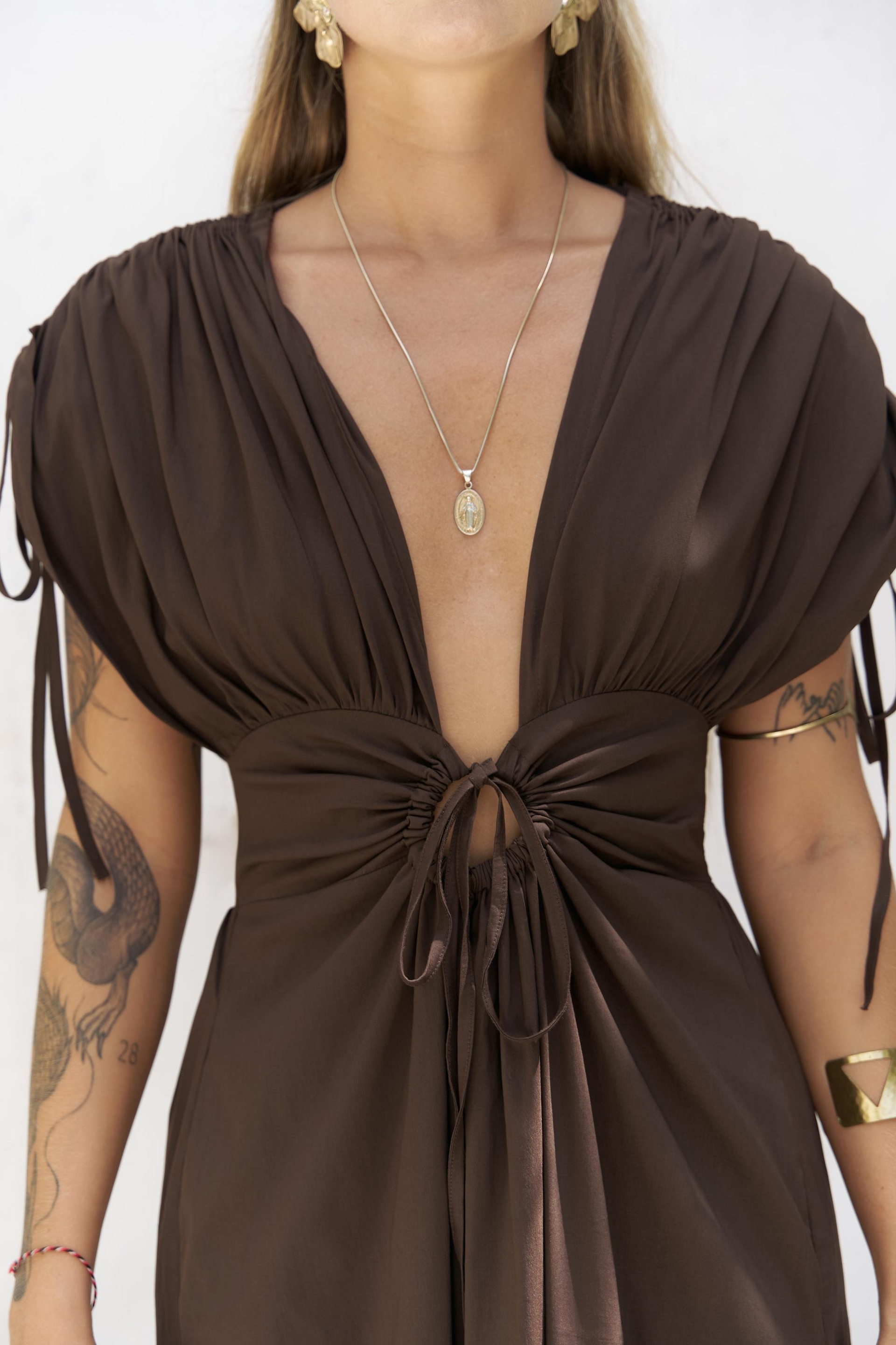 Manarola Büzgü Detay Kahve Uzun Elbise