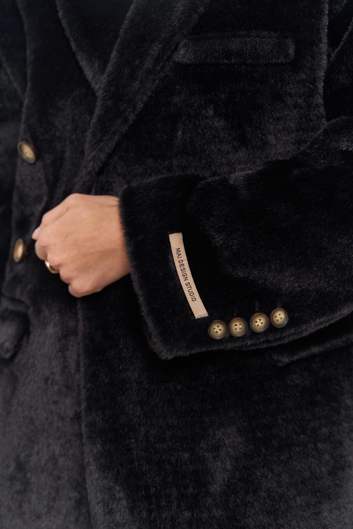 Marisol Black Blazer with Contrast Undercollar