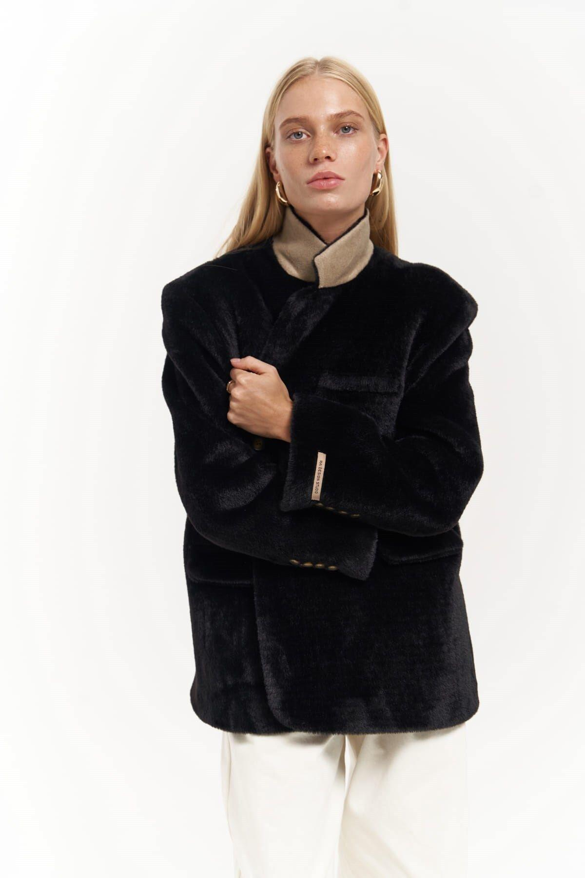 Marisol Black Blazer with Contrast Undercollar