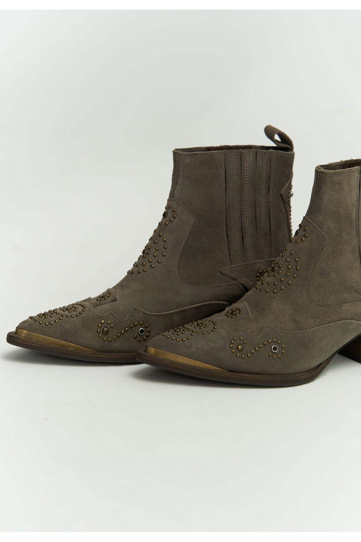 Maxi Stud Detail Gray Suede Cowboy Boots