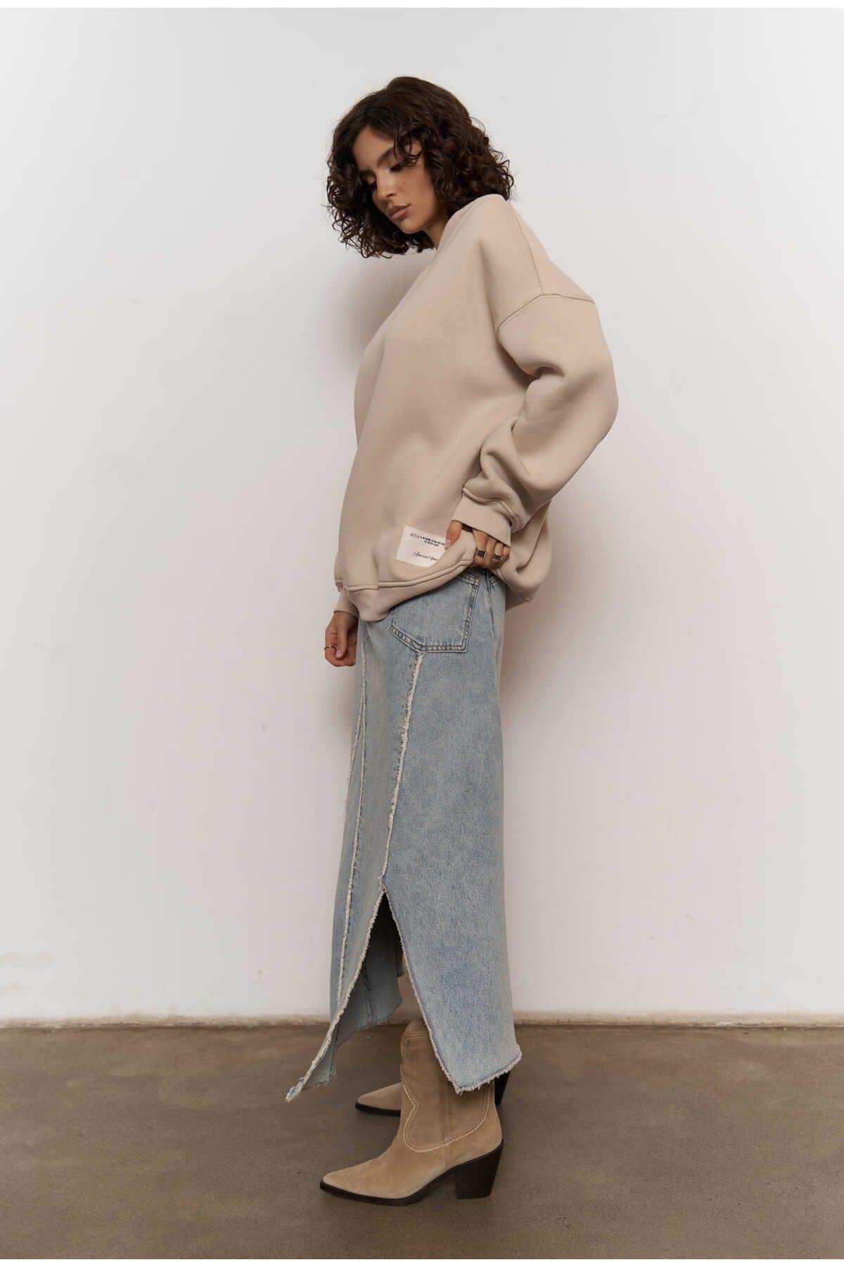 Mai Collection Taure Bone Unisex Oversize Sweatshirt