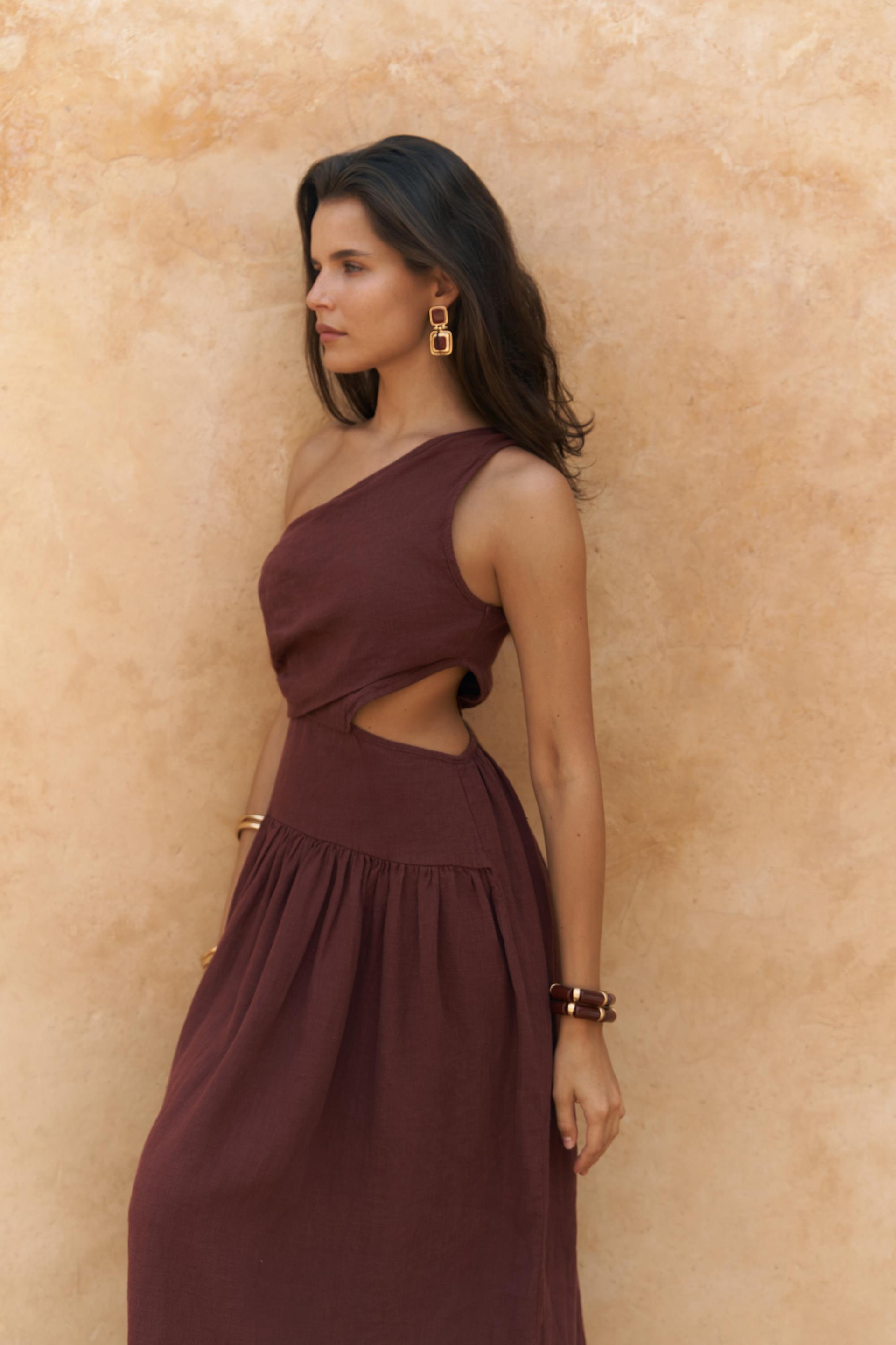 Mharia Asimetrik Detay Bordo Uzun Keten Elbise