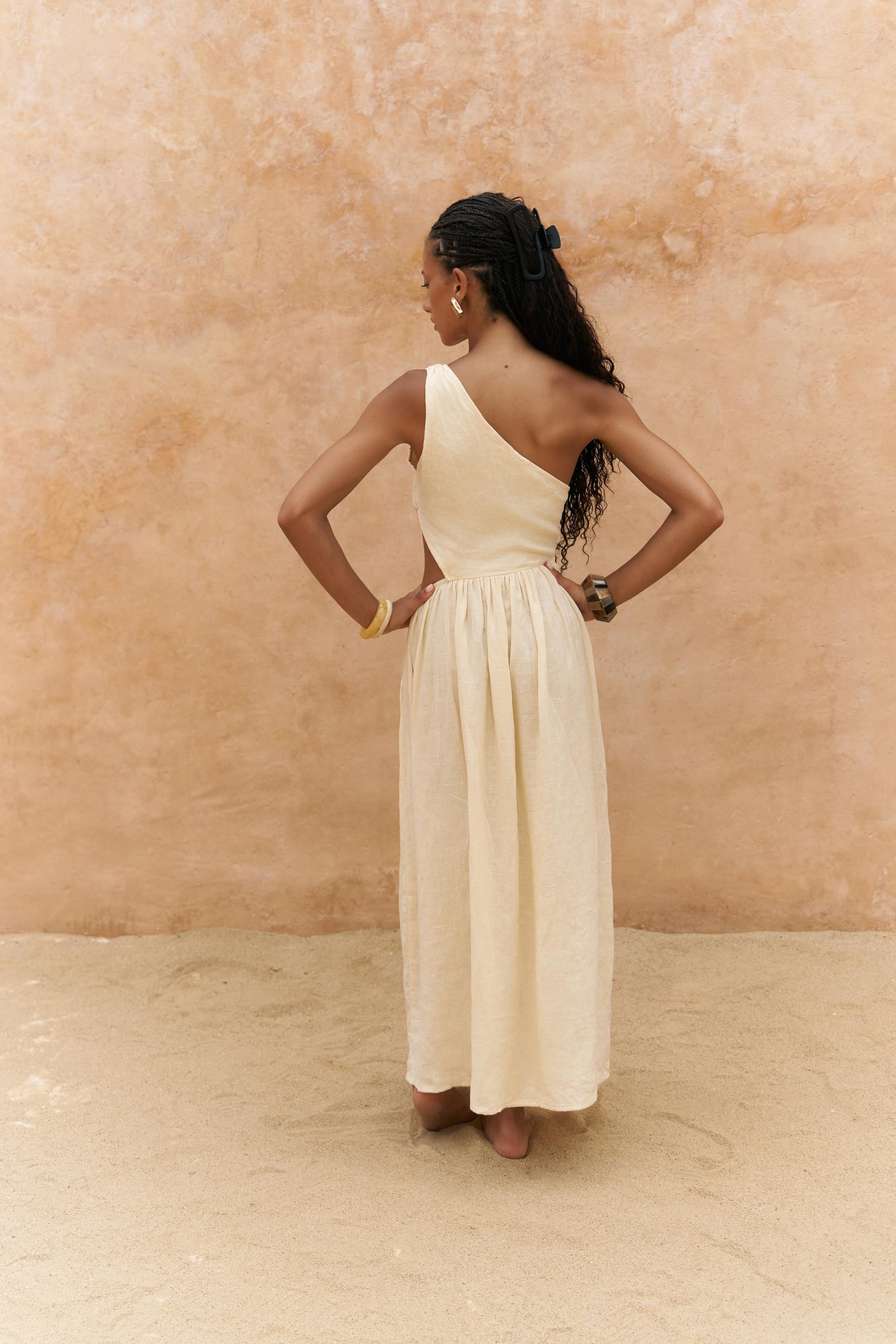 Mharia Asimetrik Detay Sarı Uzun Keten Elbise