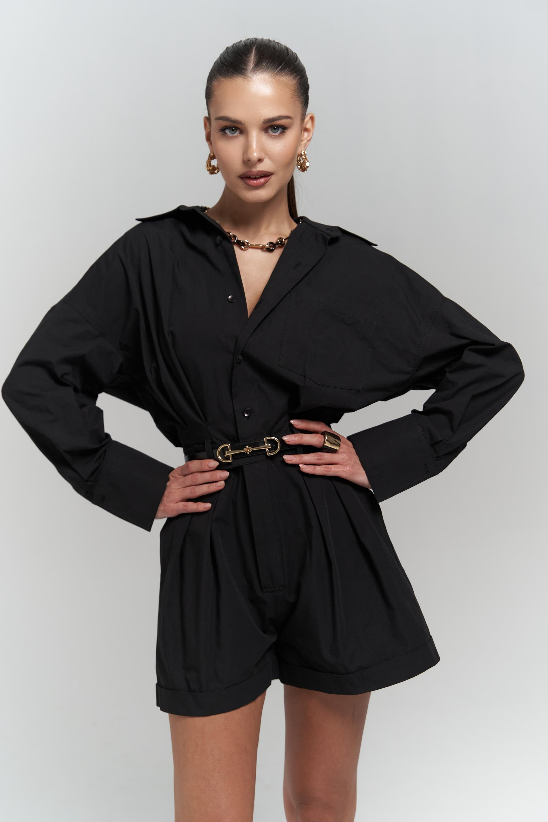 Moaen Kemer Detay Kısa Siyah Tulum