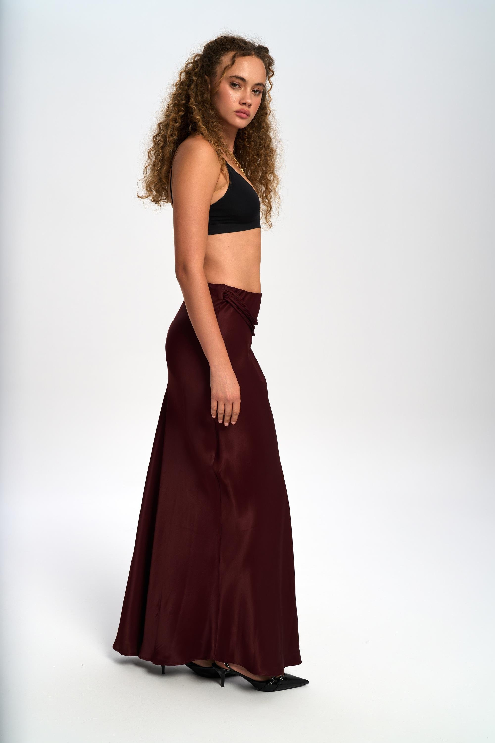 Muirnas Askı Detay Bordo Uzun Saten Etek