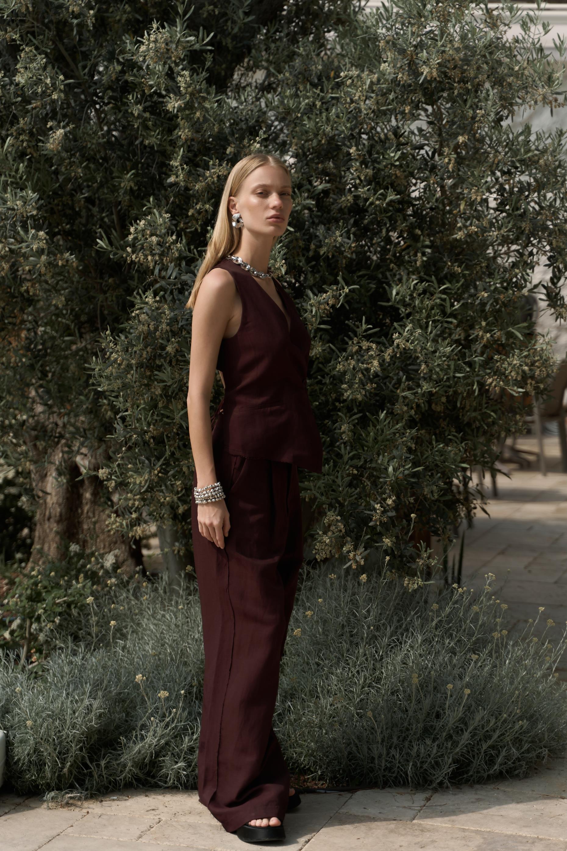 Nagmetah Sırt Pencereli Bordo Yelek Pantolon Takım