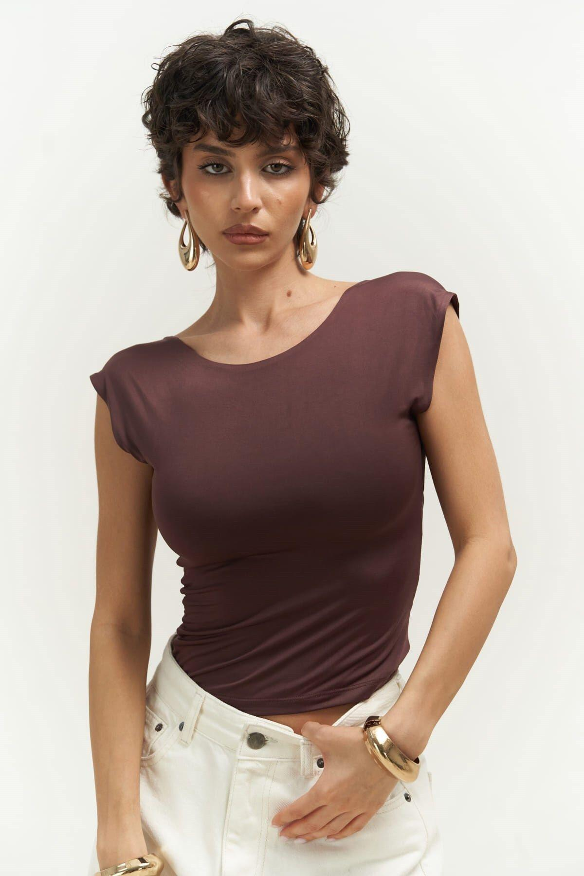 Nives Open Back Brown Crop