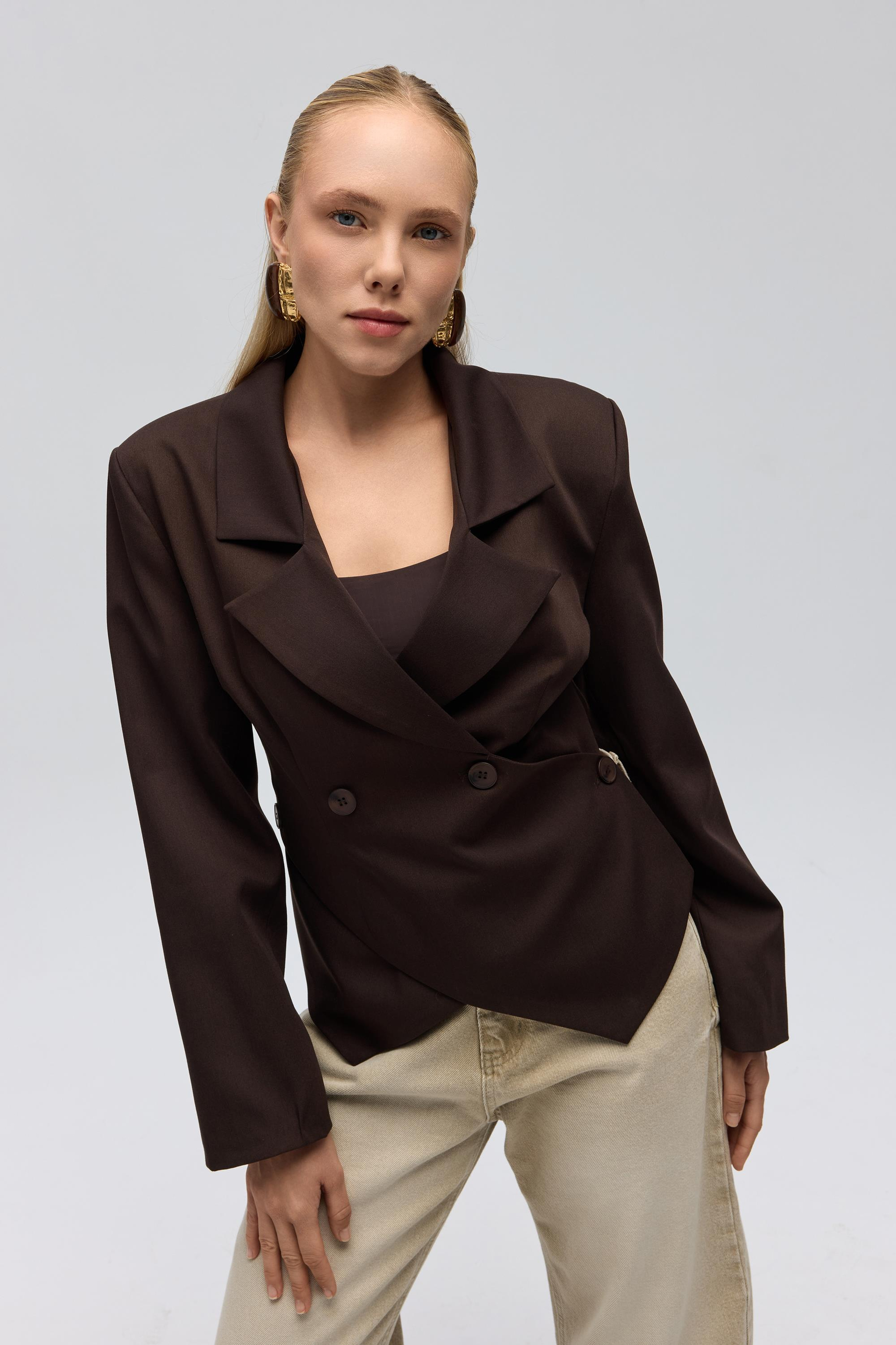 Norbury Triangle Detail Brown Blazer