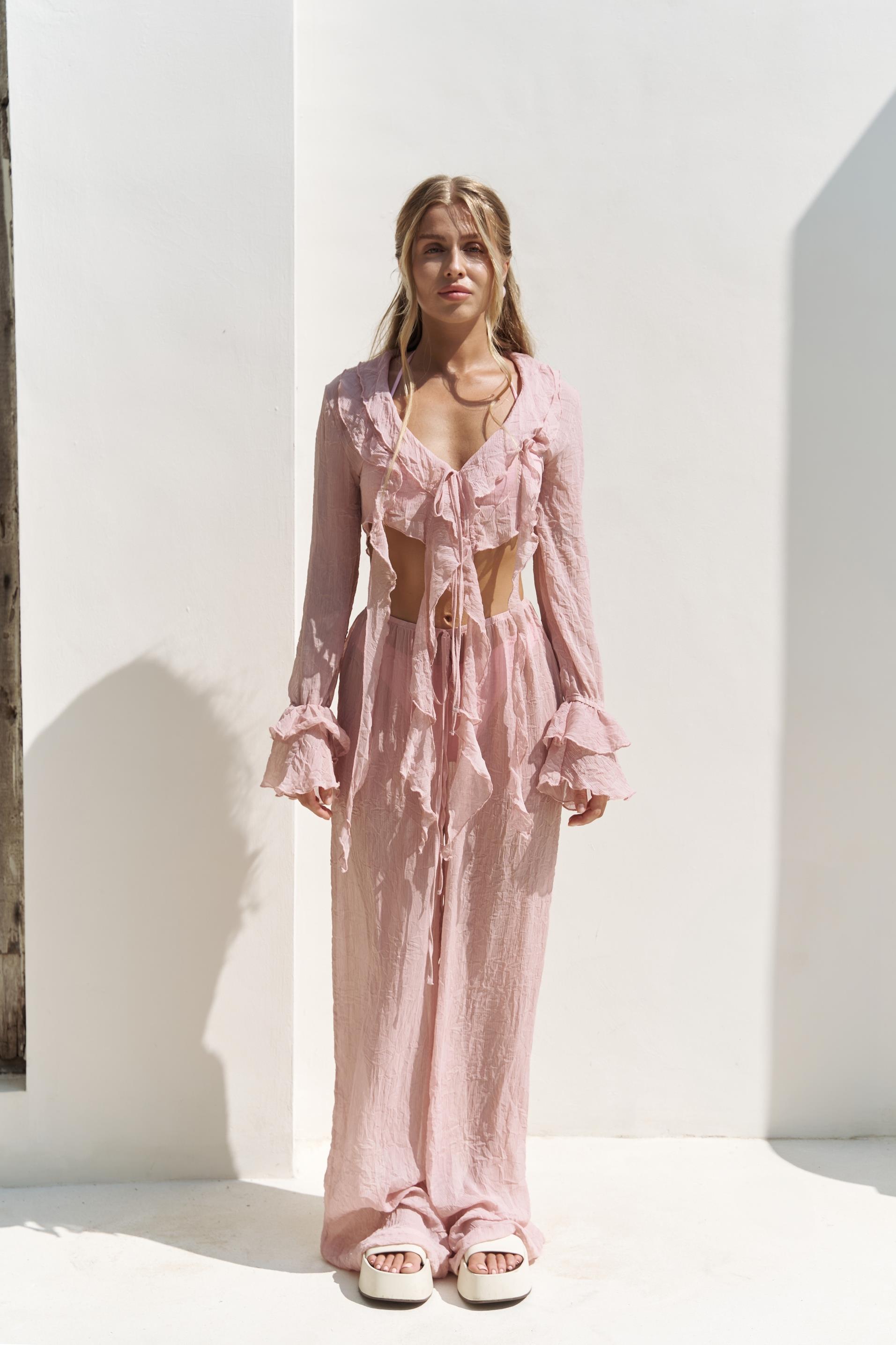 Olivia Pembe Gömlek Pantolon Takım