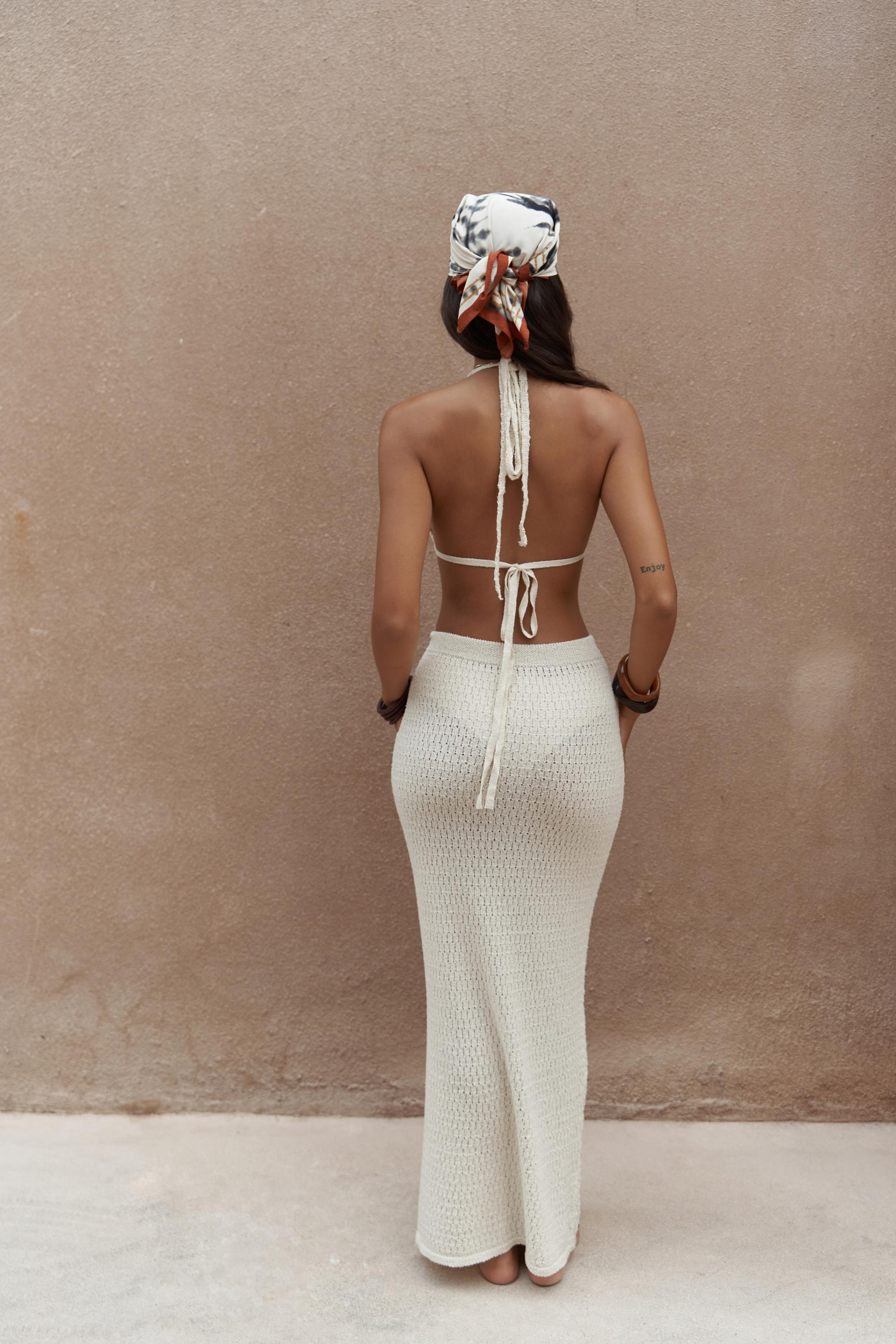 Pangestu Üçgen Bej Crop Etek Triko Takım