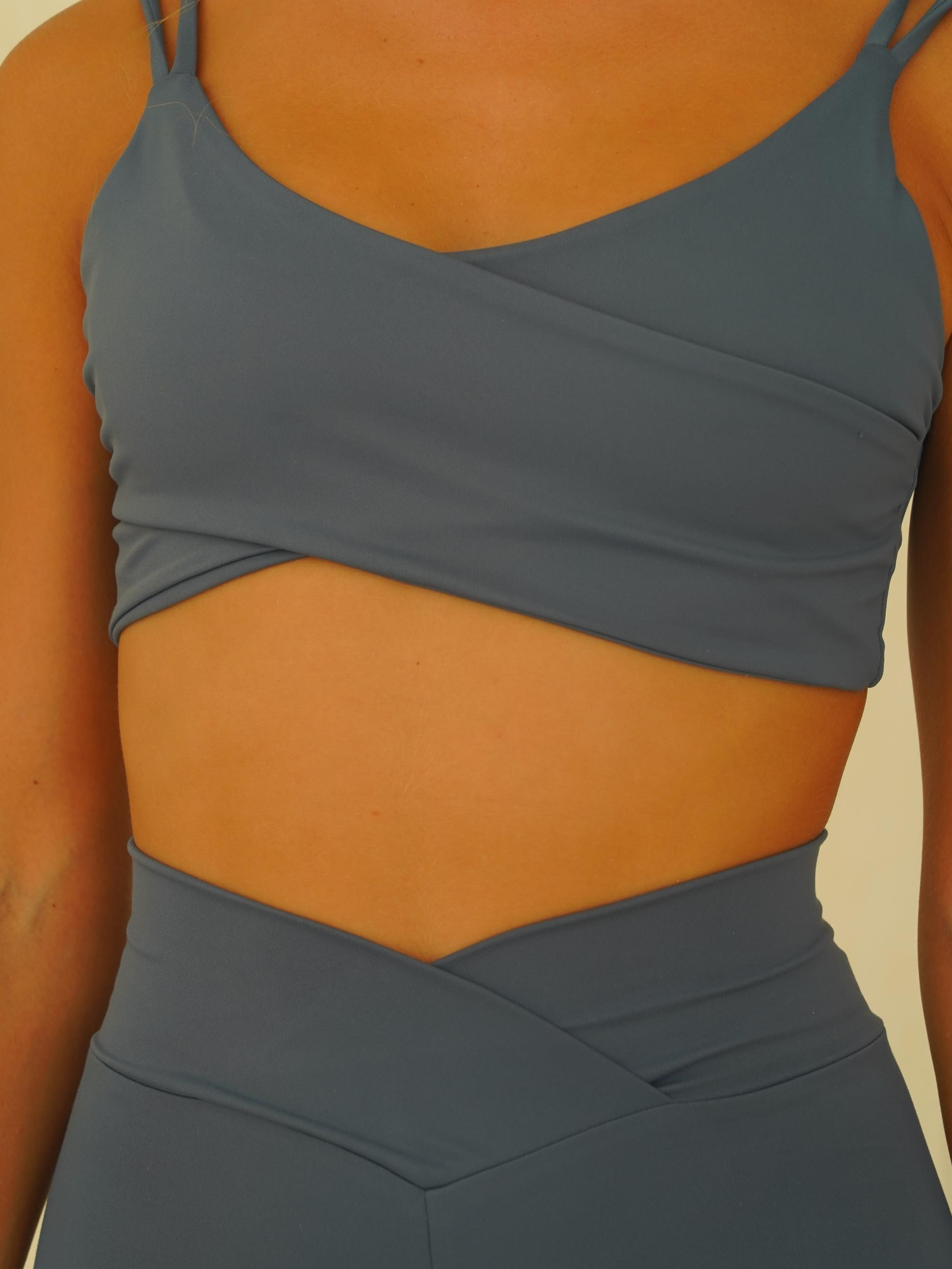 Paria Çapraz Detay Spor İndigo Crop