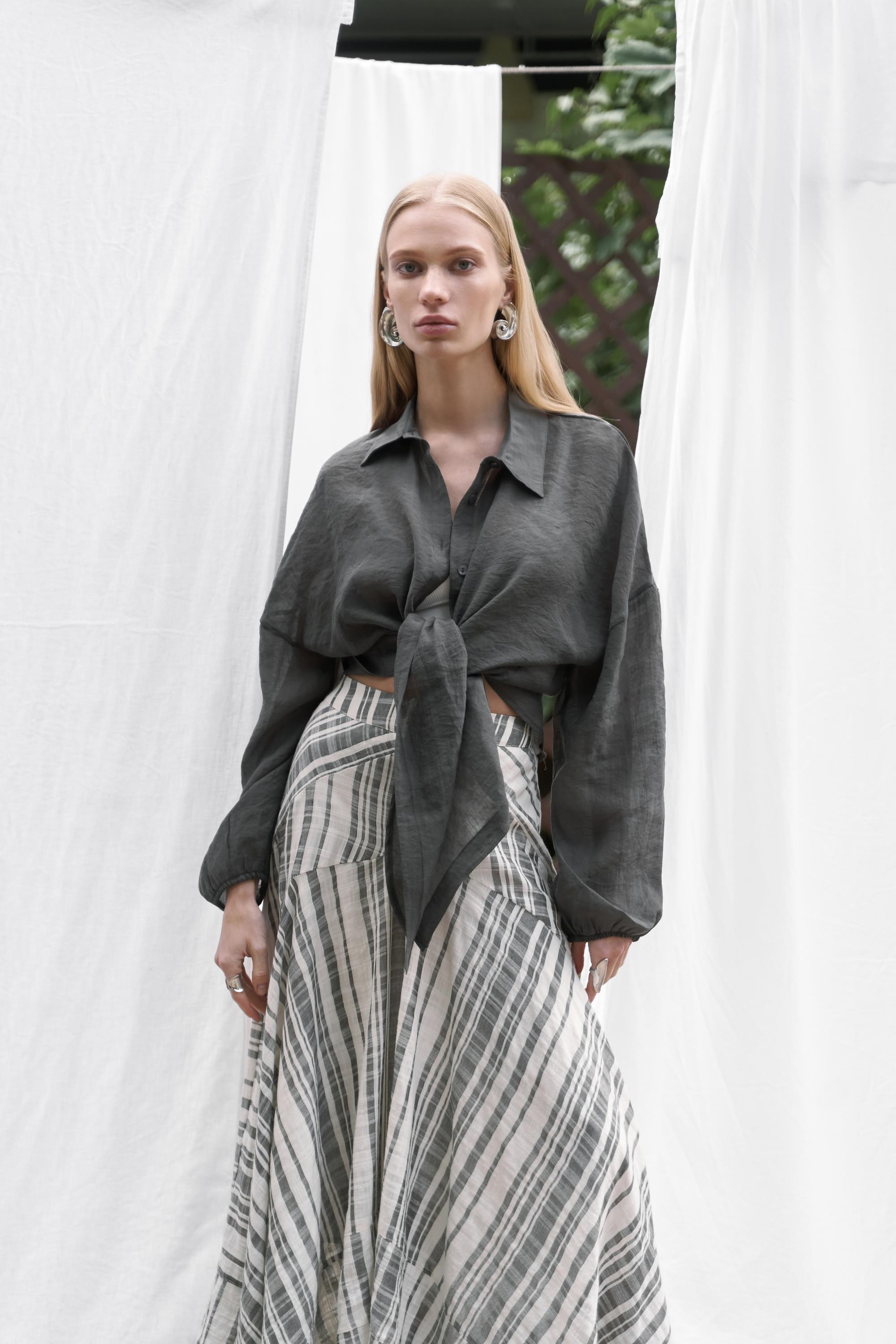 Peigi Çizgili Parçalı Siyah Midi Etek