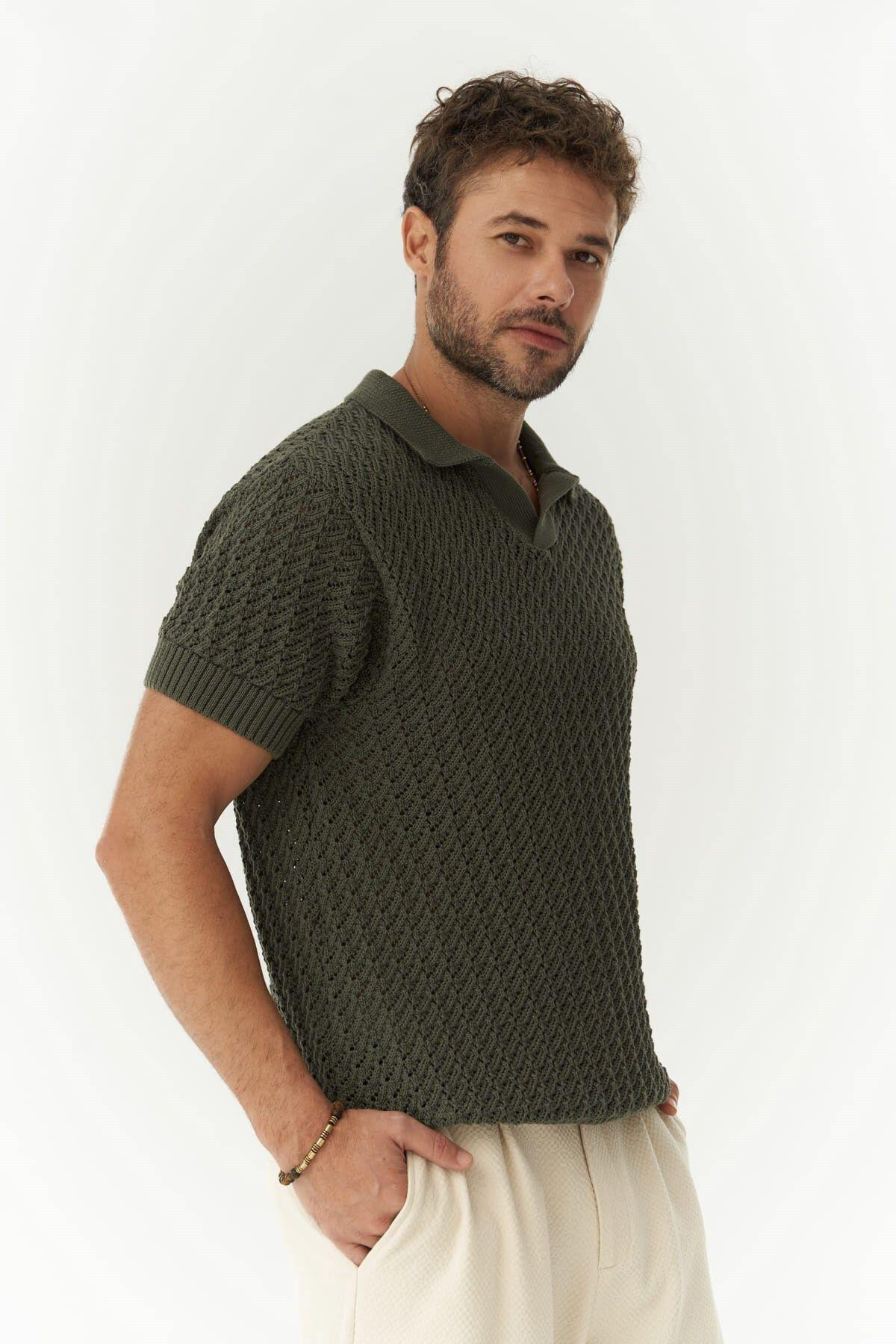 Peter Men's Polo Collar Khaki Knit T-Shirt