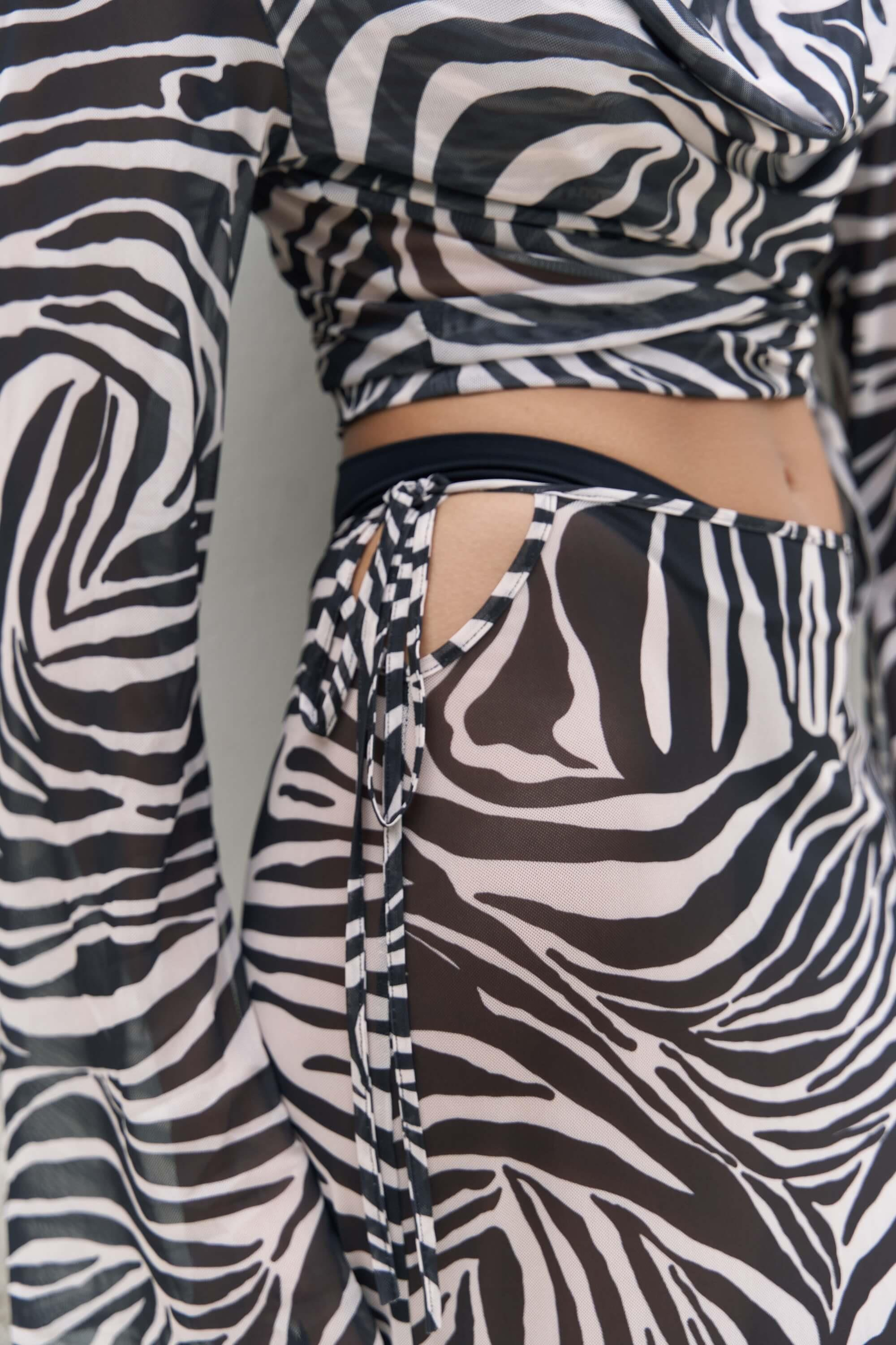 Pnaisyonist Uzun Kol Siyah Crop Etek Takım