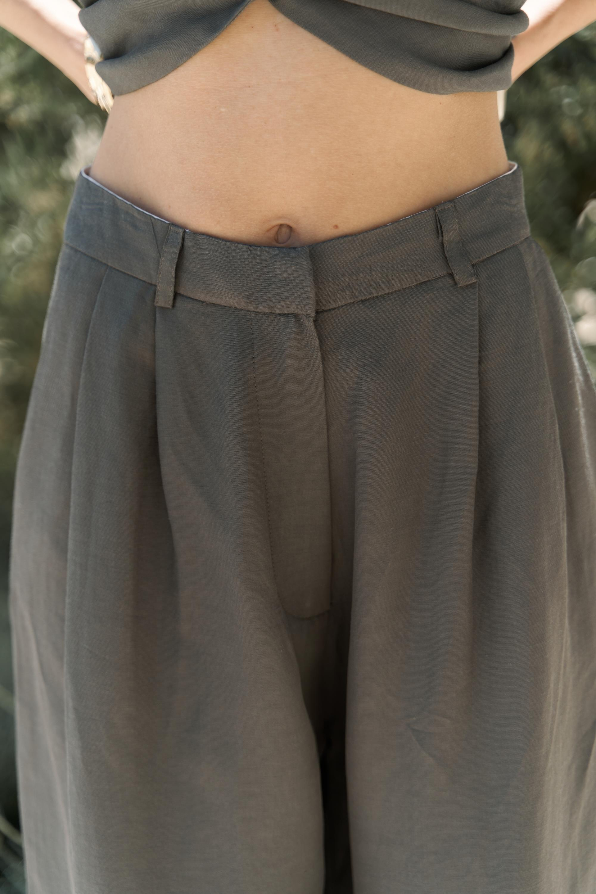 Prasetsah Bağlamalı Antrasit Crop Pantolon Takım