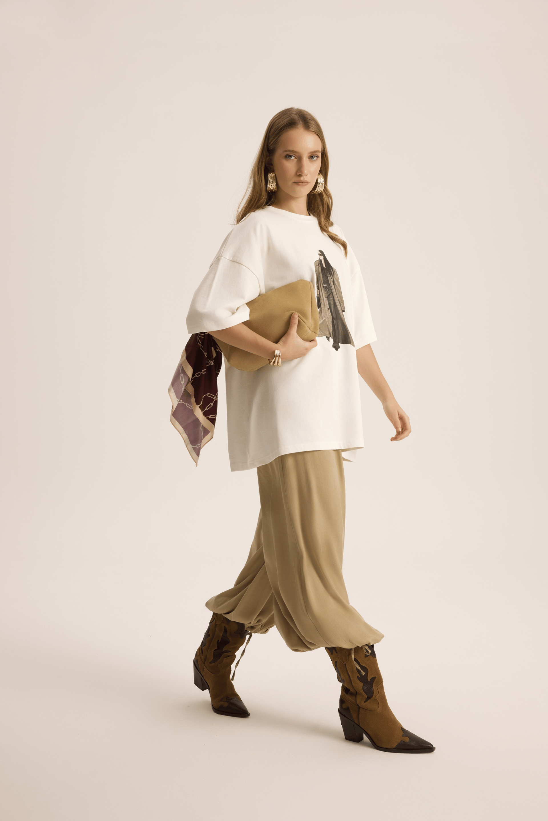 Quinn Oversize Beyaz T-Shirt