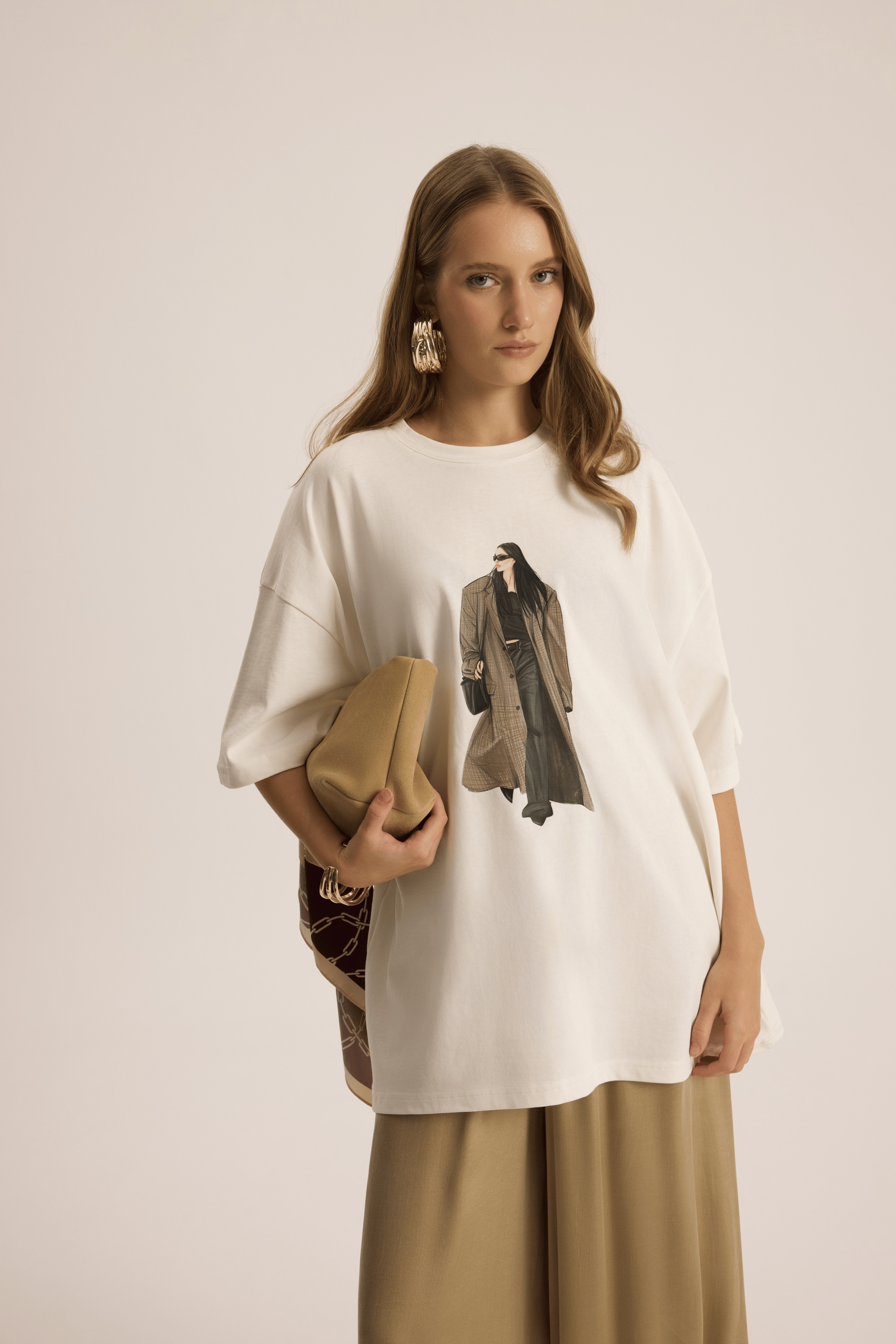 Quinn Oversize Beyaz T-Shirt