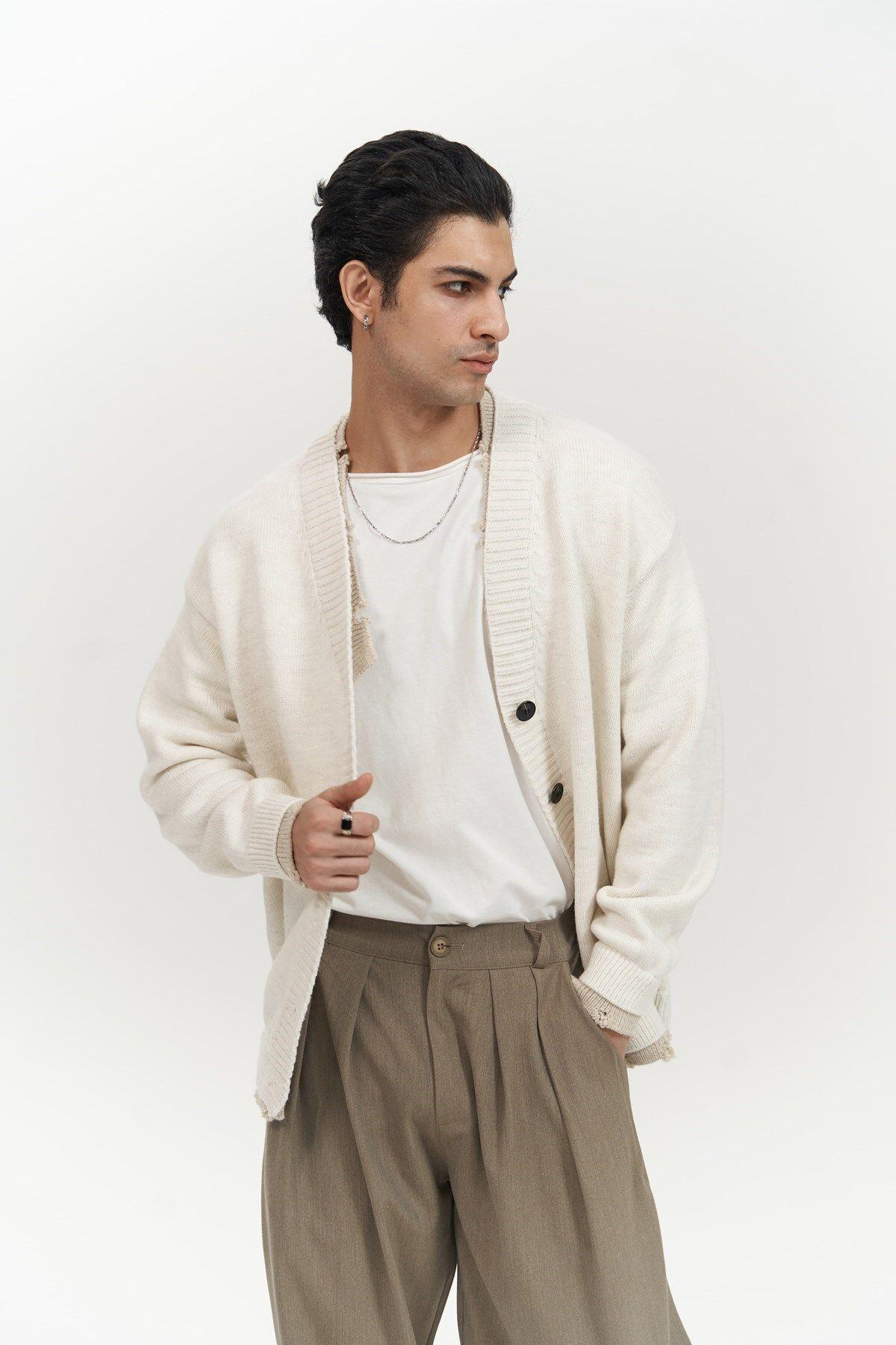 Raid Men's Ecru Double-Collar Knit Cardigan