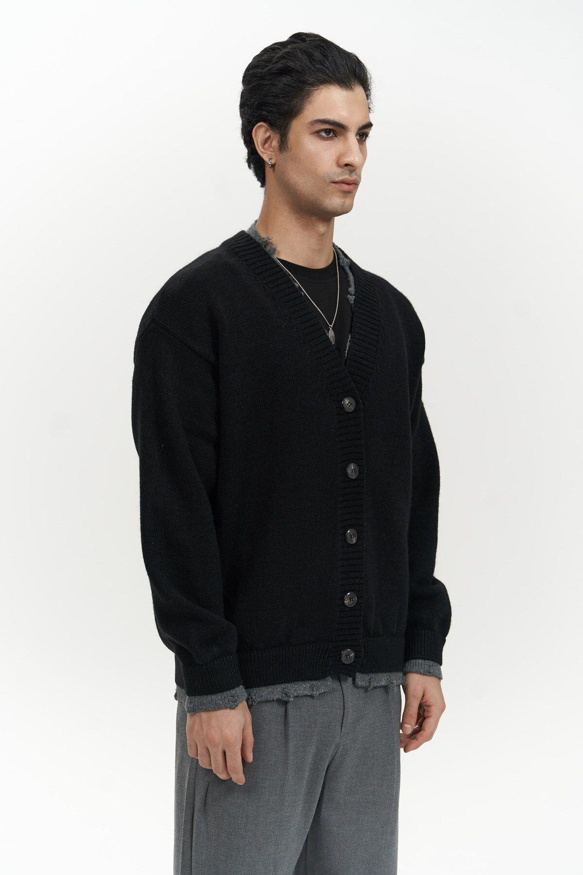 Raid Men's Black Double-Collar Knit Cardigan