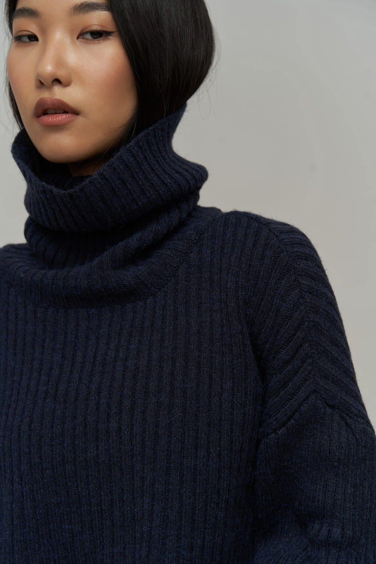 Revue High Neck Dark Blue Crop Sweater