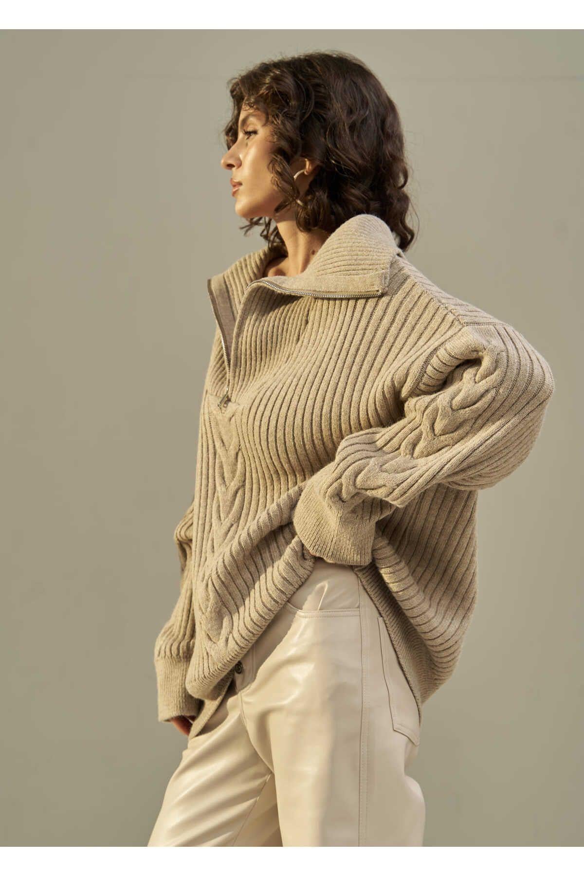 Rika Vizon Saç Örgü Fermuarlı Triko Kazak