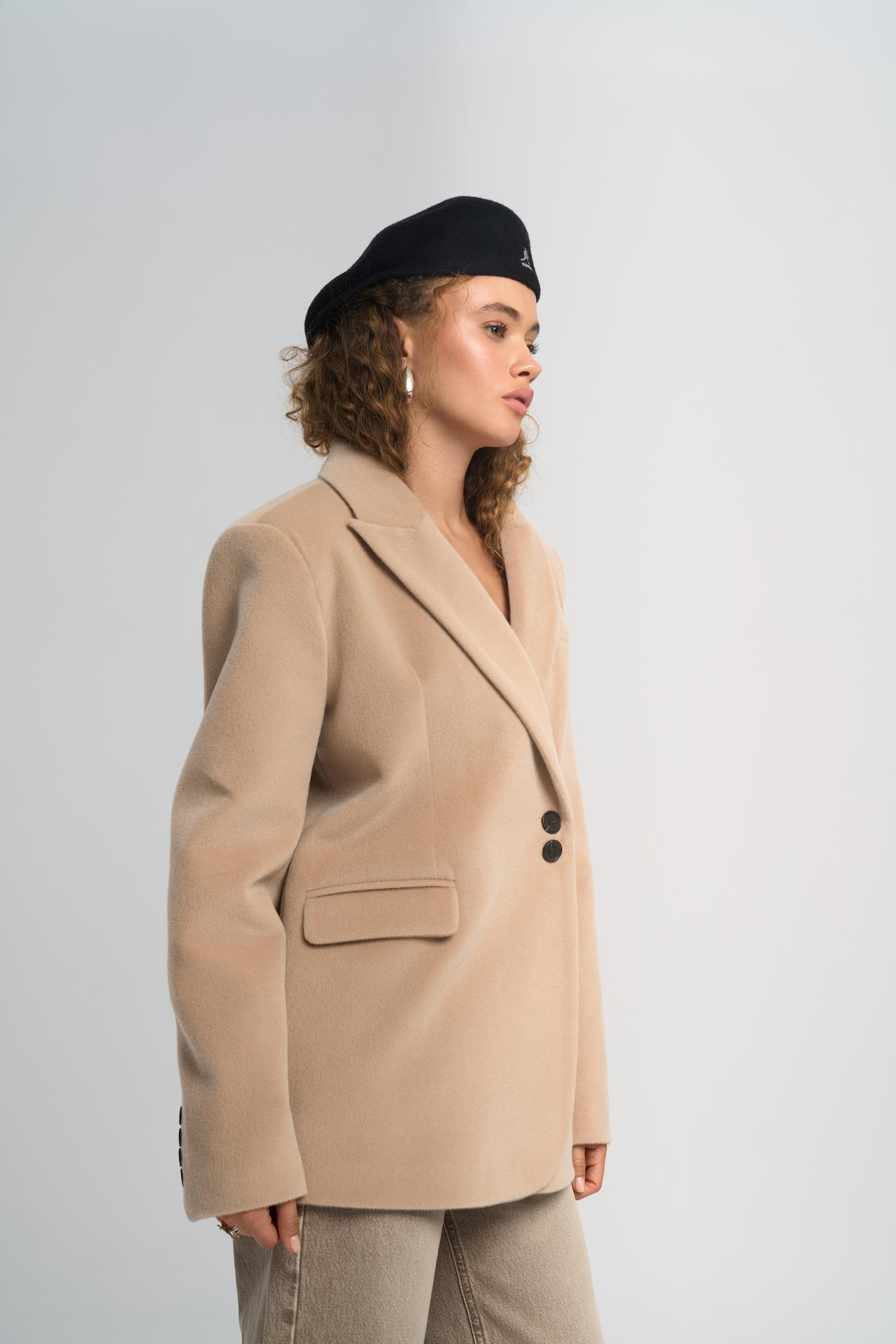 Runa Oversize Bej Blazer