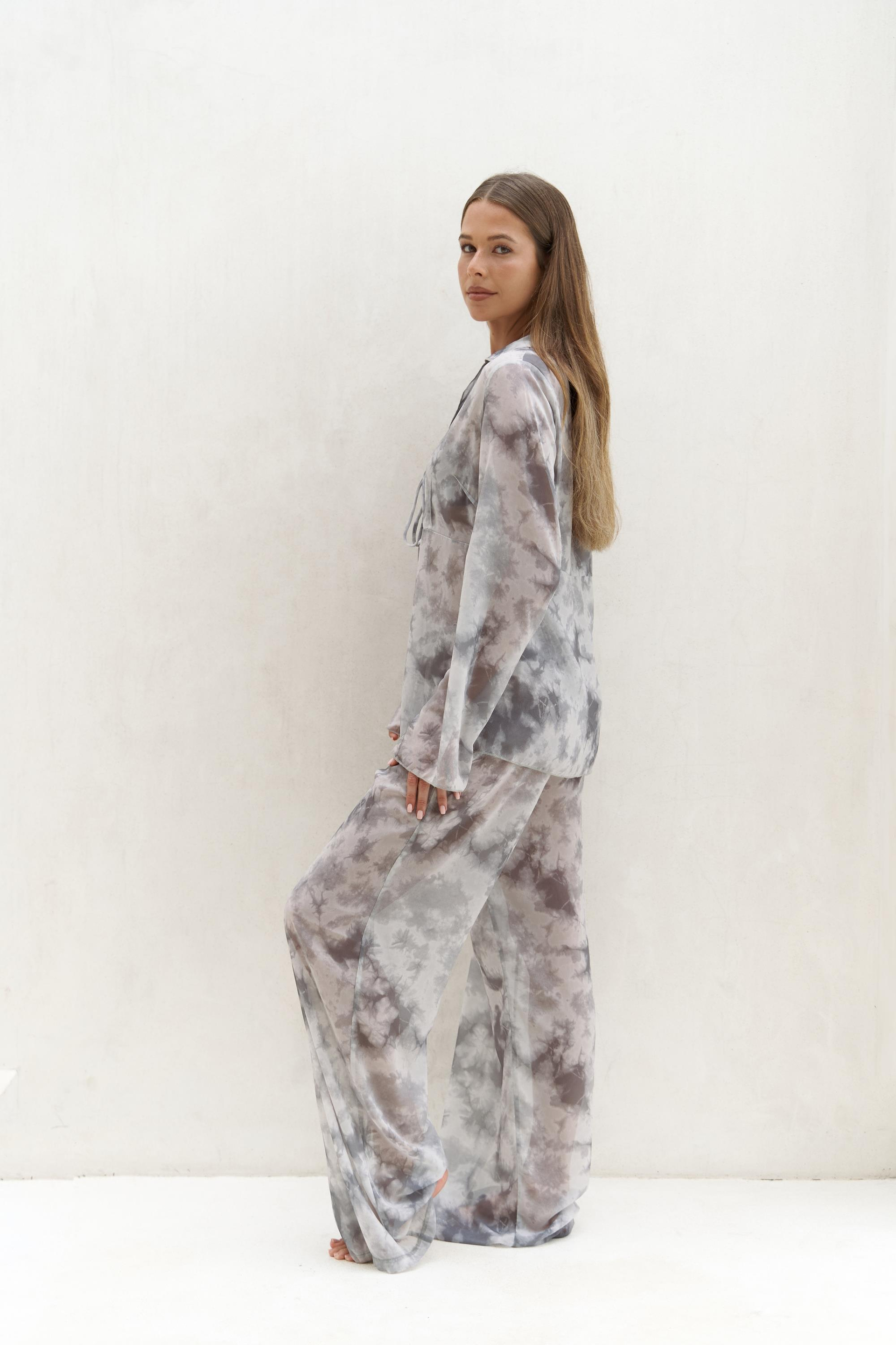 Saifudin Bağcık Detaylı Gri Gömlek Pantolon Takım 