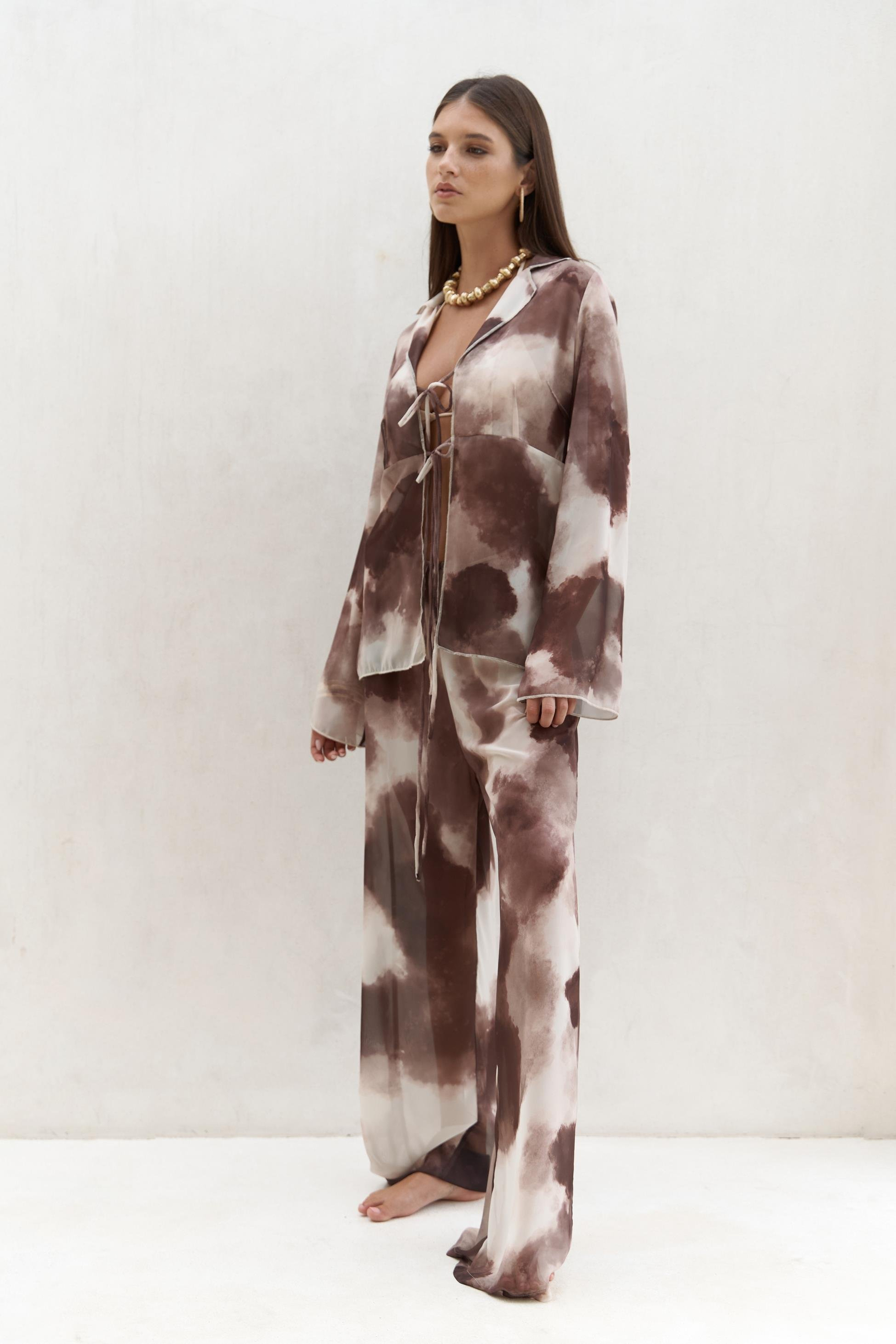 Saifudin Bağcık Detaylı Kahve Gömlek Pantolon Takım