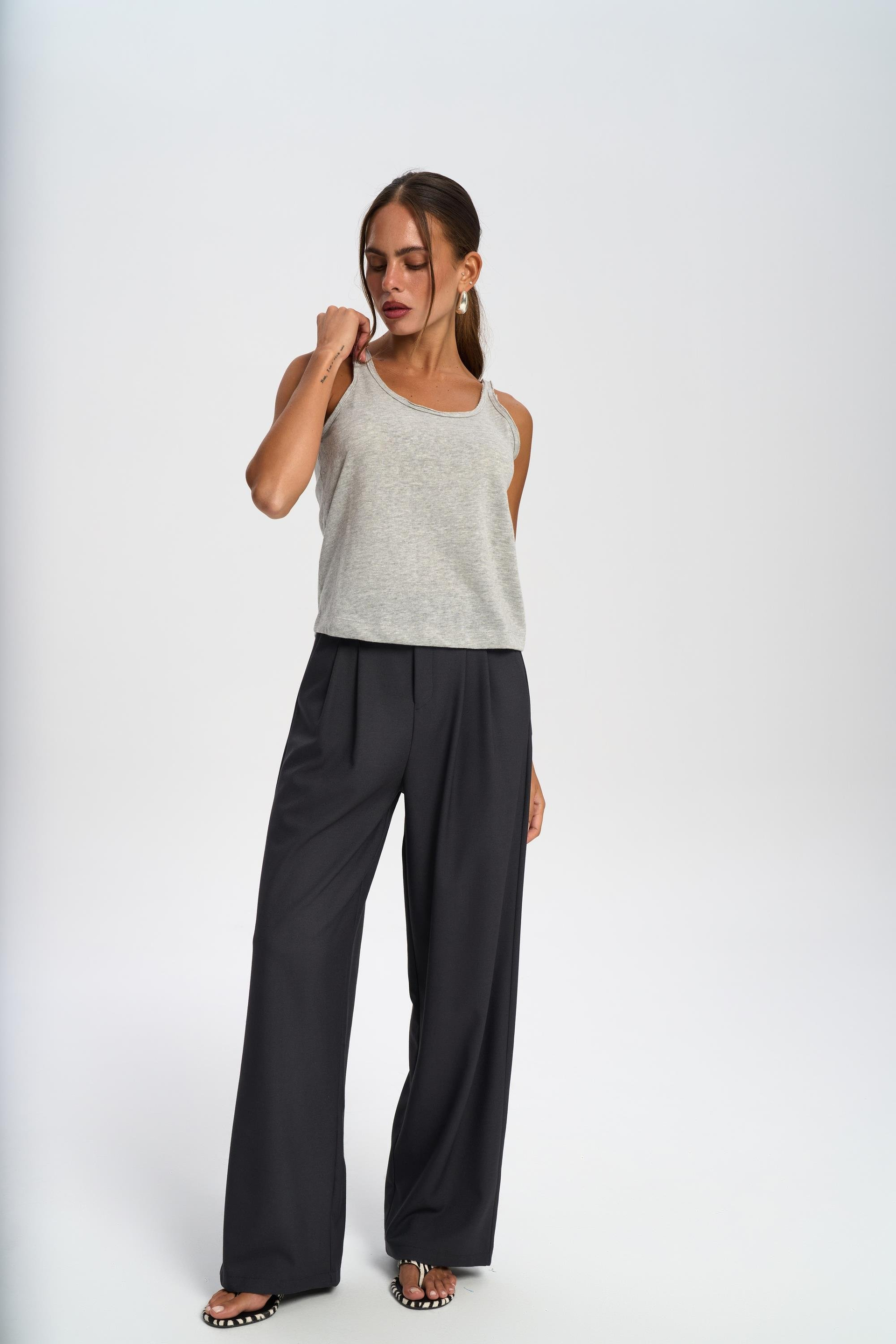 Salnor Basic Gray Crop