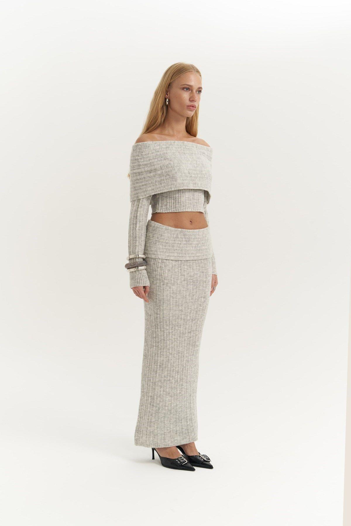 Sevara Gray Blouse&Skirt Knit Set