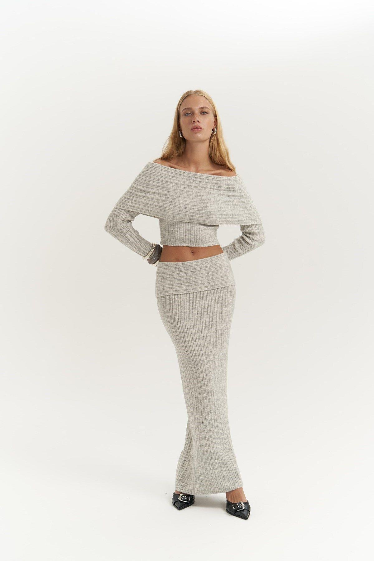 Sevara Gray Blouse&Skirt Knit Set