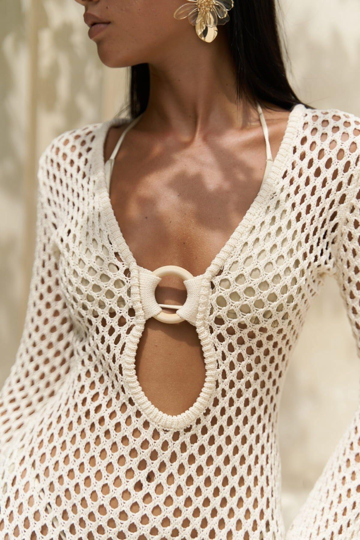 Seyşeller Ahşap Halka Detay Bej Triko Elbise