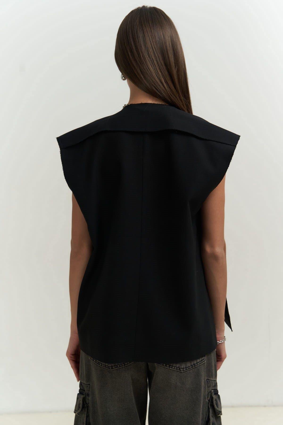 Sissela Black Vest with Side Slit