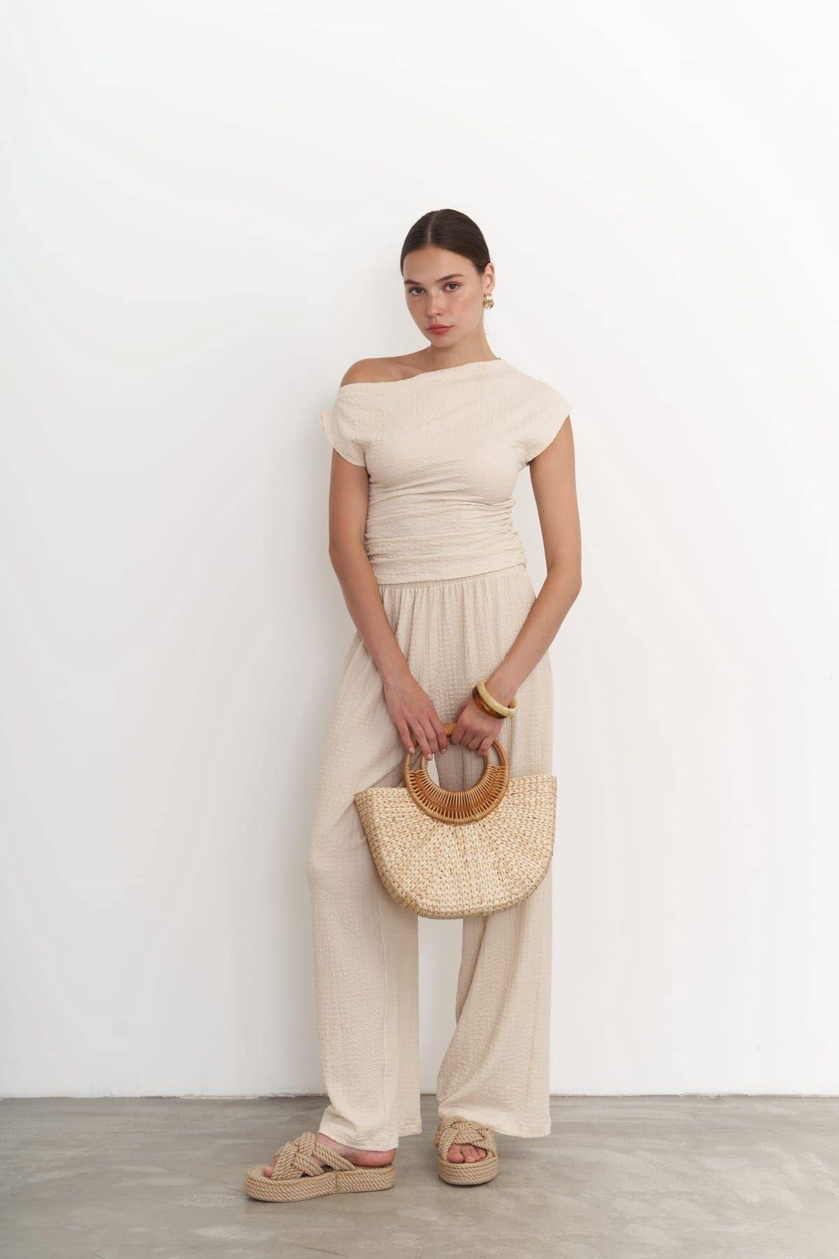 Sona Bej Asimetrik Bluz Pantolon Takım