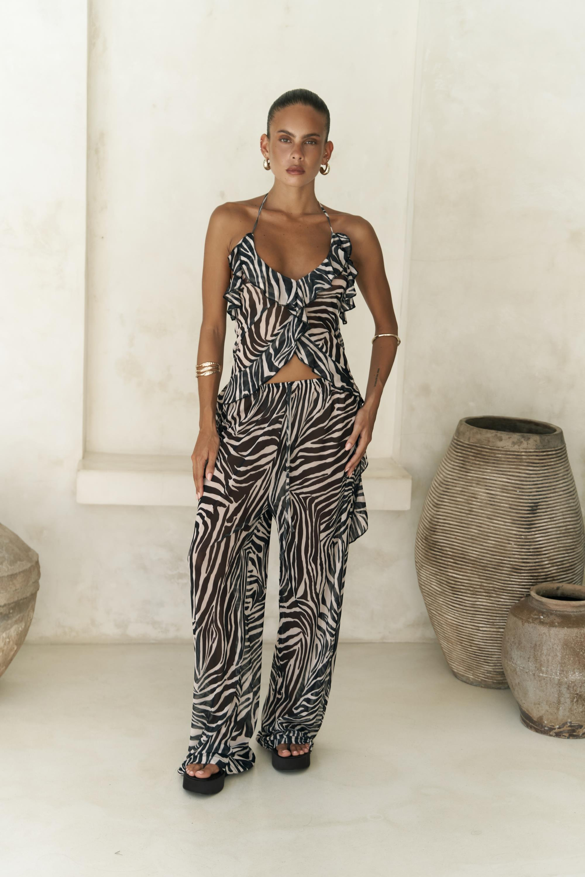 Sulliven Fırfır Detay Siyah Crop Pantolon Takım