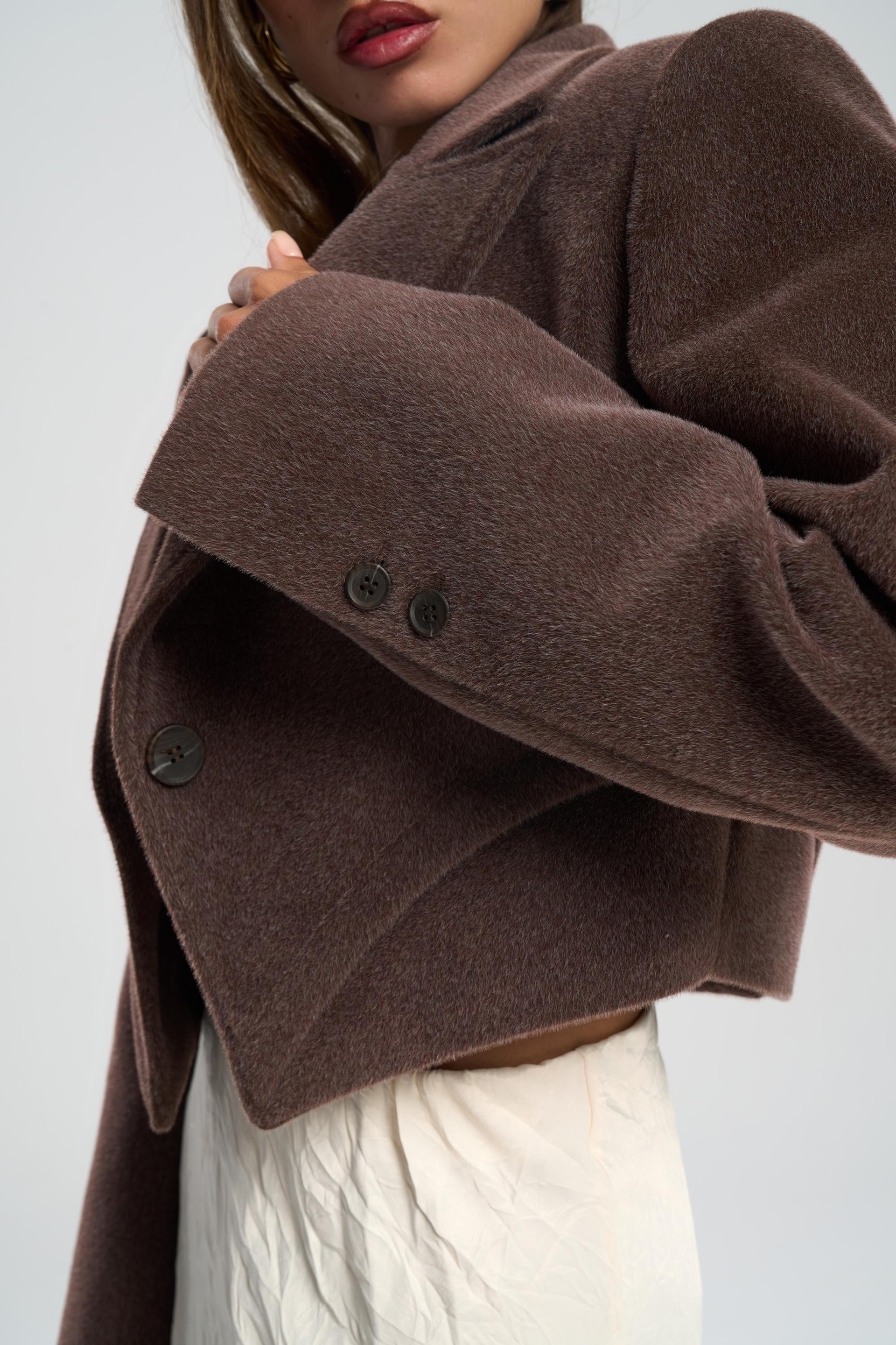 Teya Kahve Üçgen Detay Crop Ceket