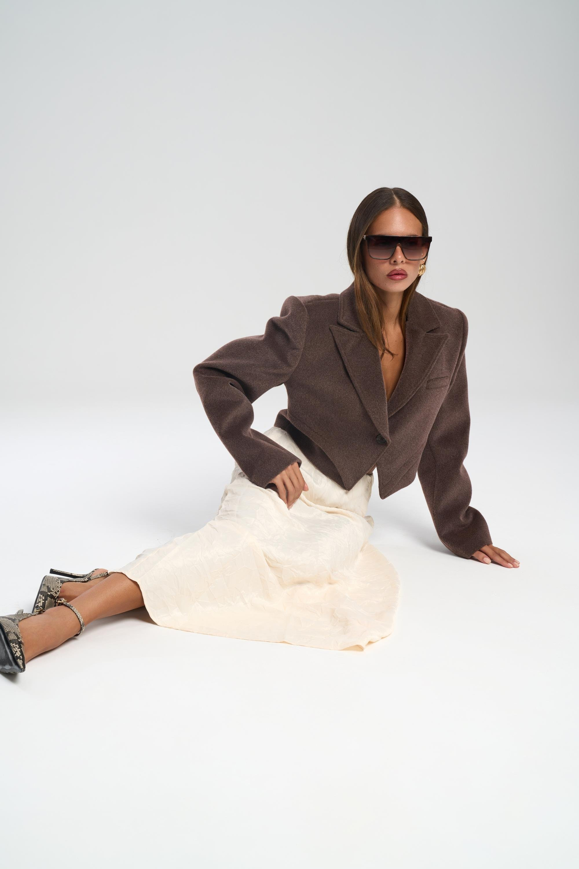 Teya Kahve Üçgen Detay Crop Ceket