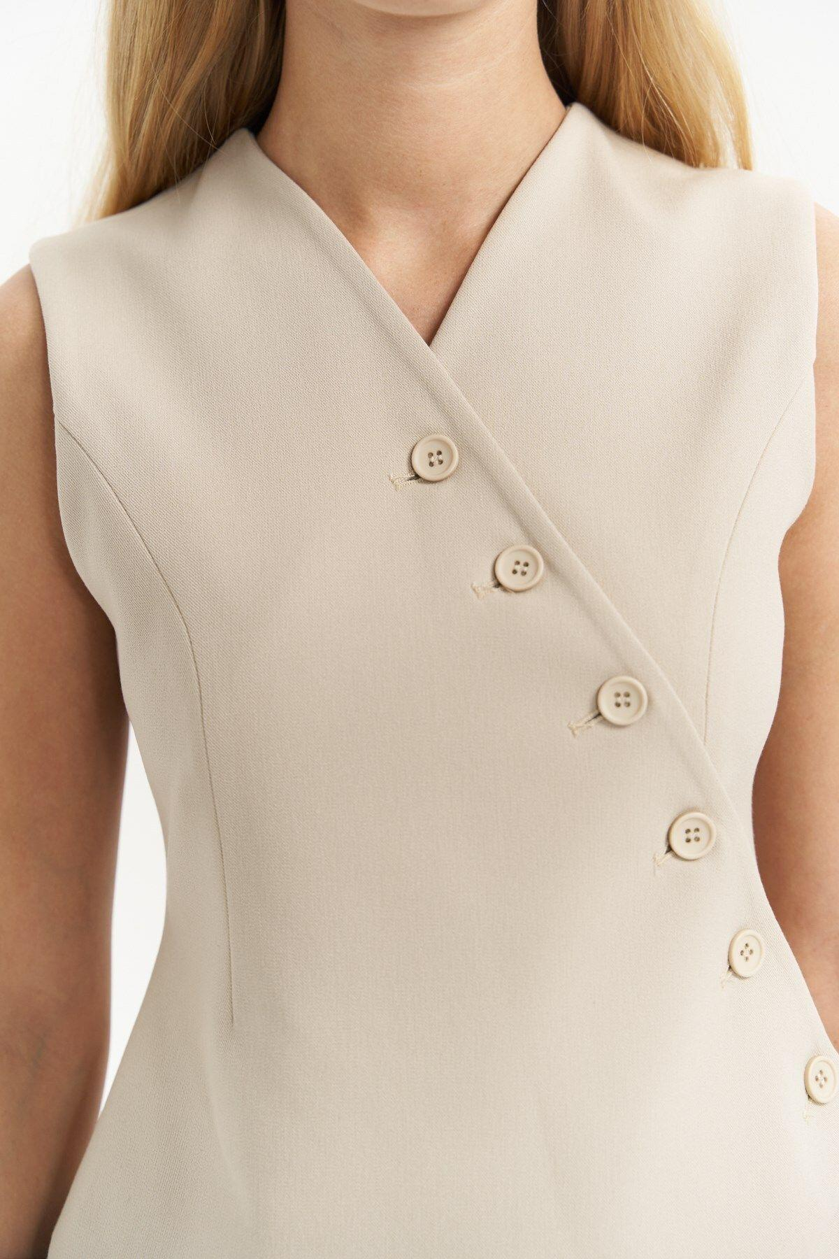 Trappe Light Beige Asymmetric Vest