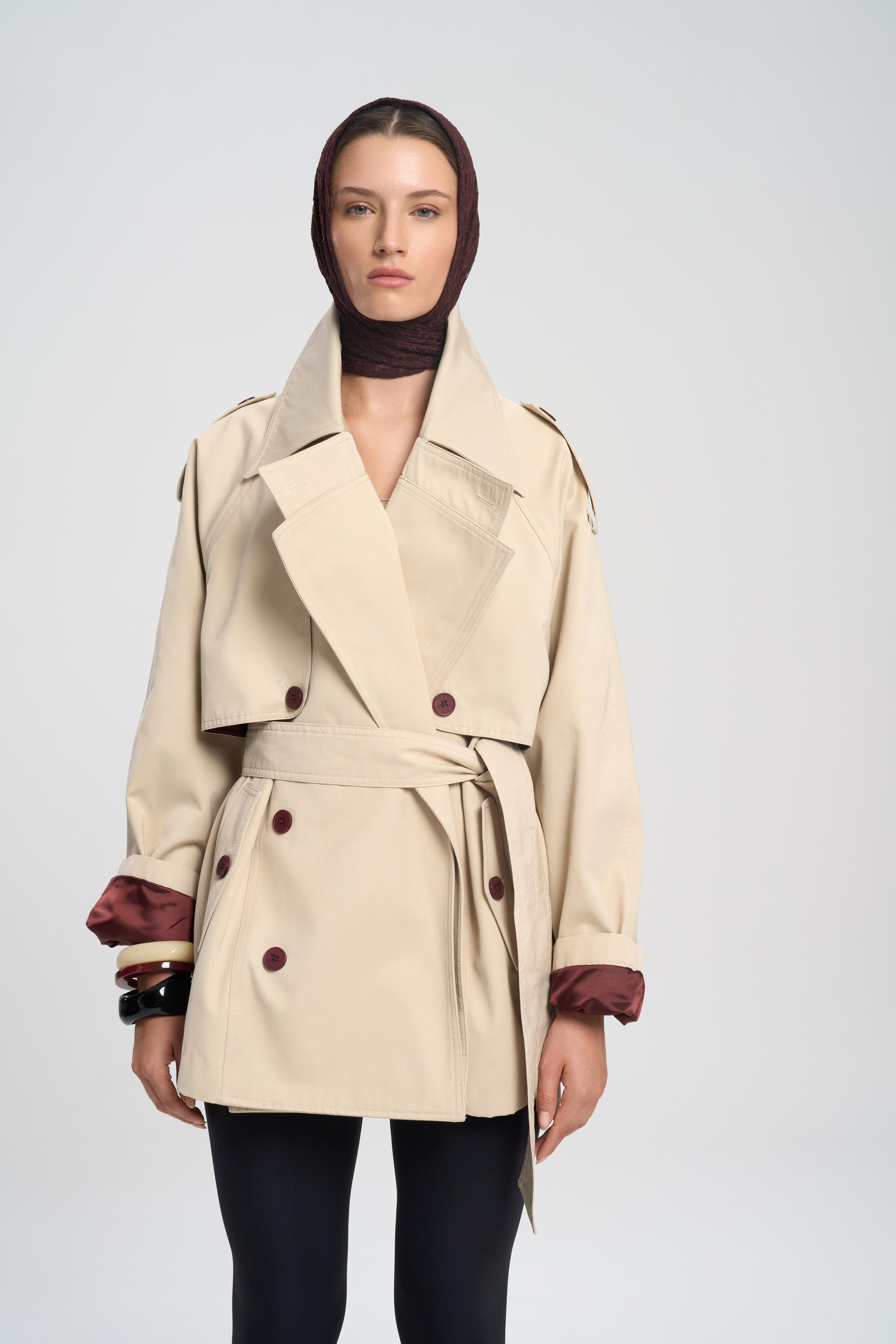 Tyra Bej Kemerli Kısa Trençkot