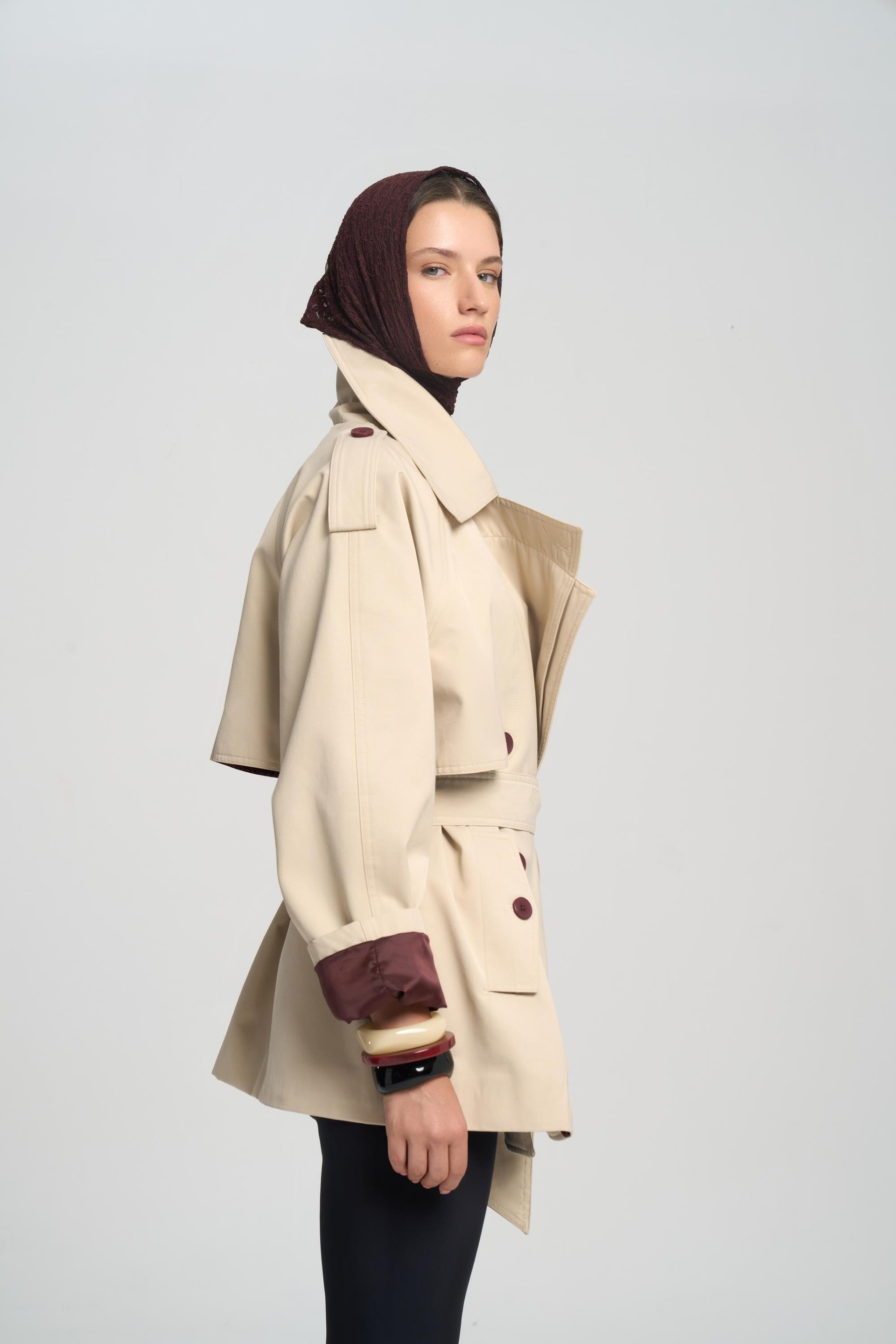 Tyra Bej Kemerli Kısa Trençkot